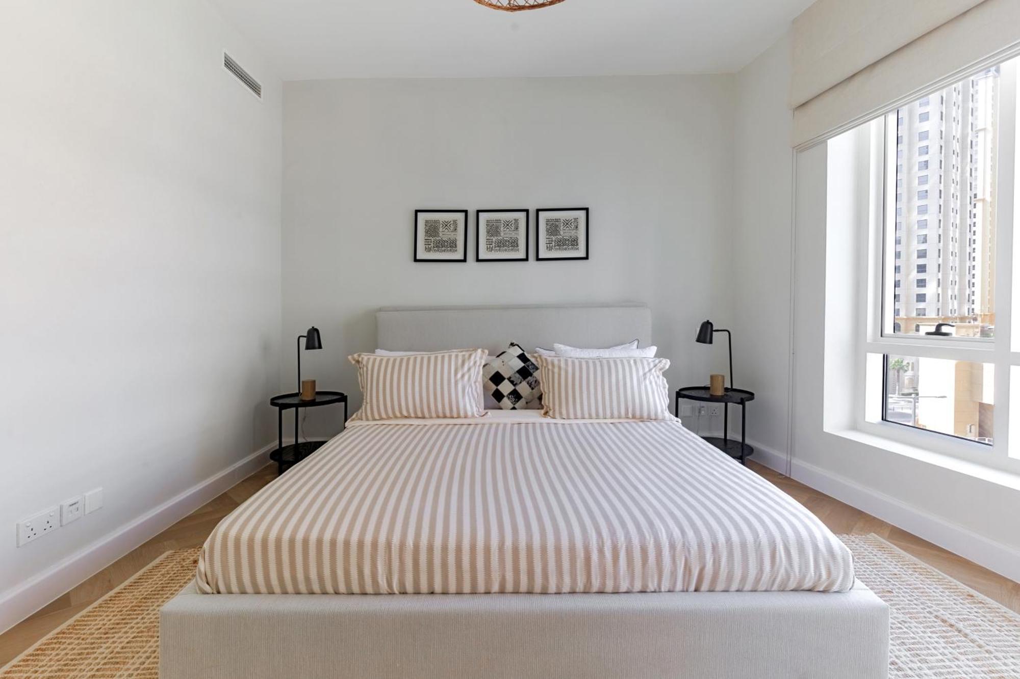 Apartment Stylish With Direct Access Marina Walk & Sleeps4 Dubai
