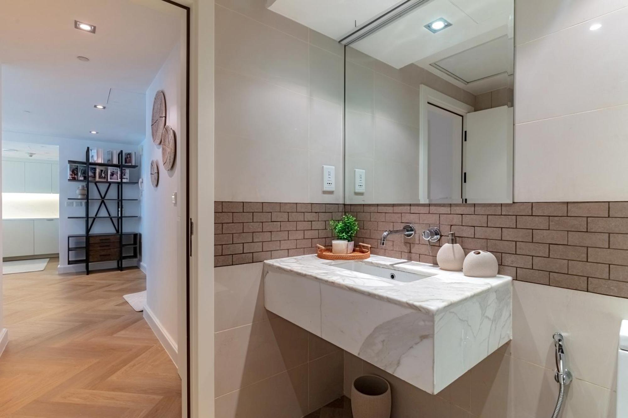 Apartment Stylish With Direct Access Marina Walk & Sleeps4 *