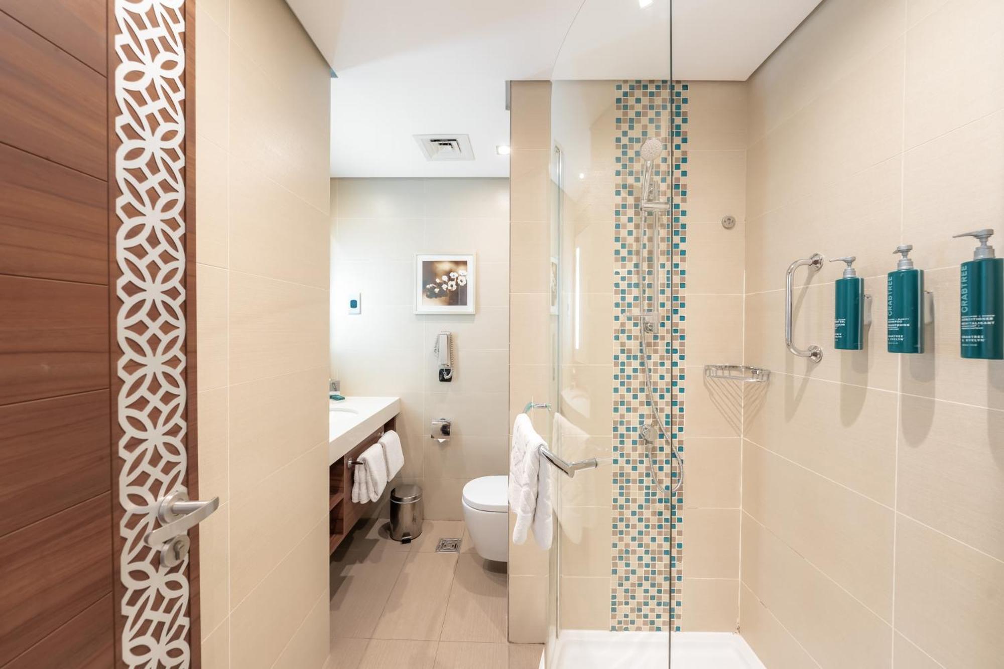 Hilton Garden Jumeirah Hotel 4*