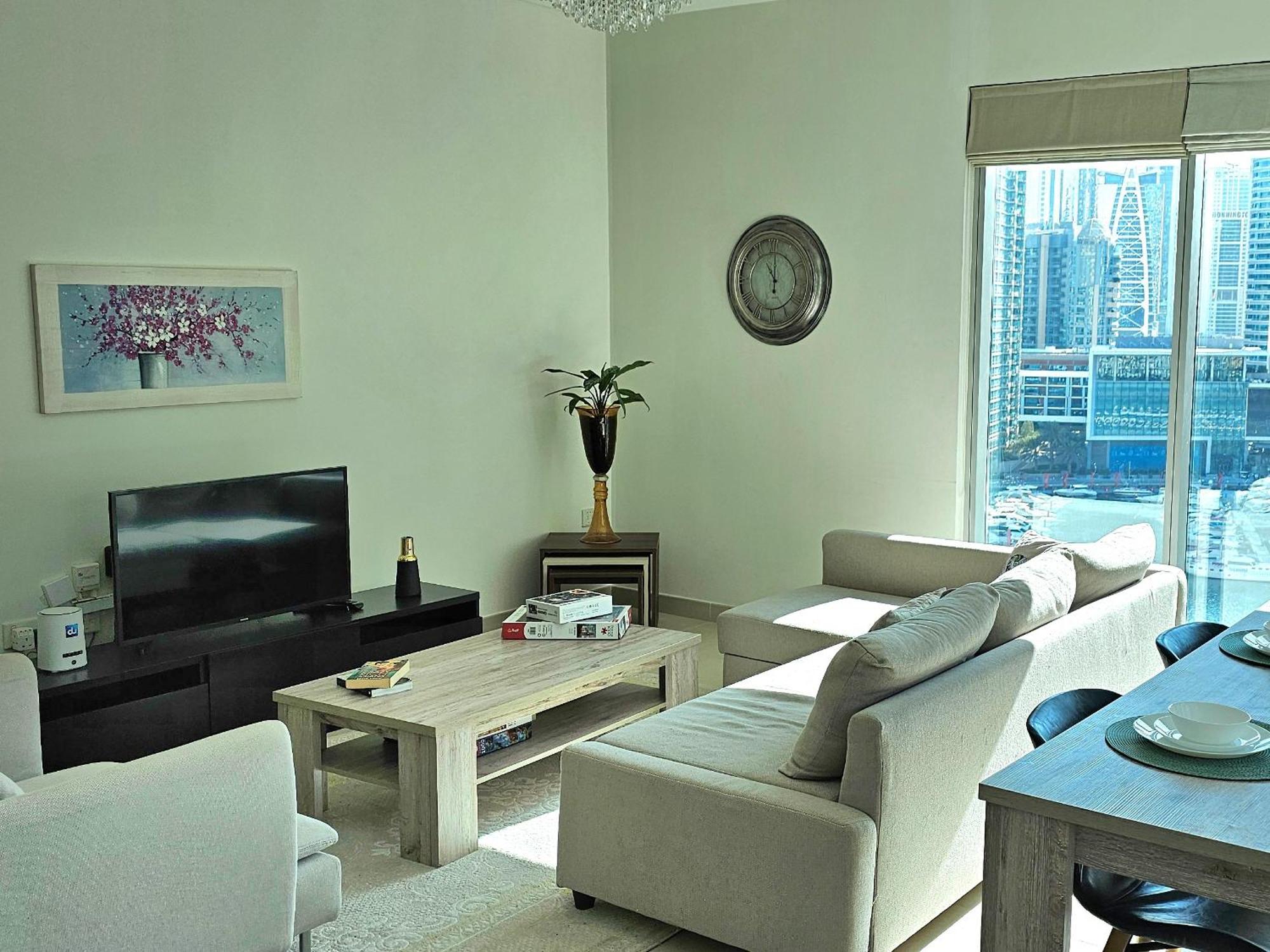 Luxurious Large 2br With Marina And Sea Views Apartment