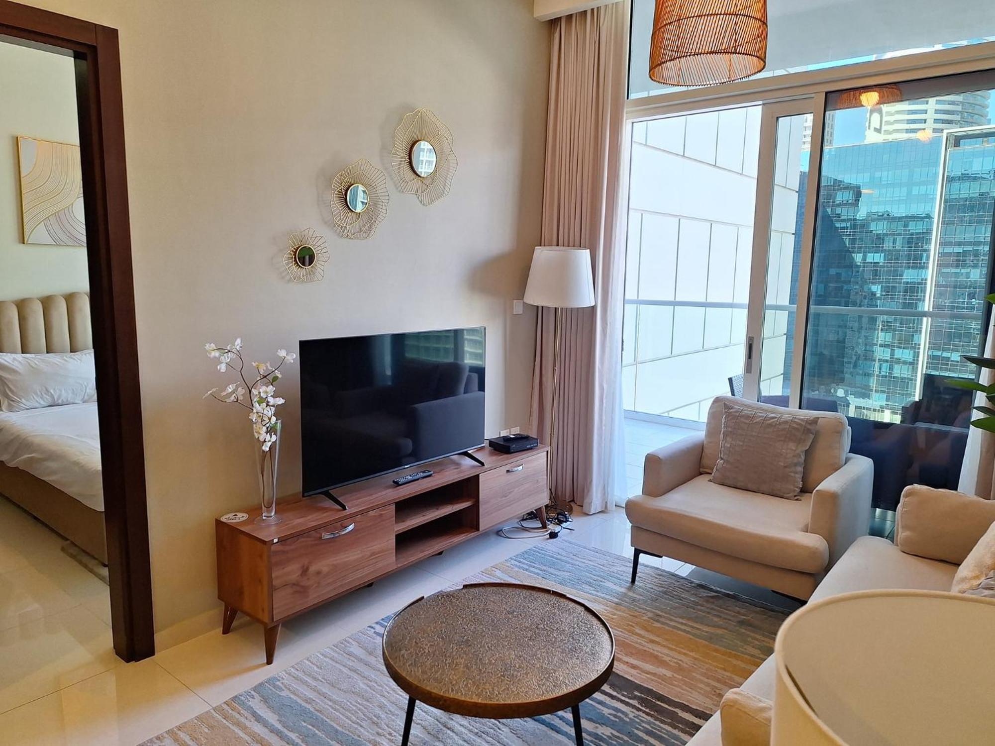 Apartment Burj Khalifa View! Modern 2br In Dubai's Business Bay