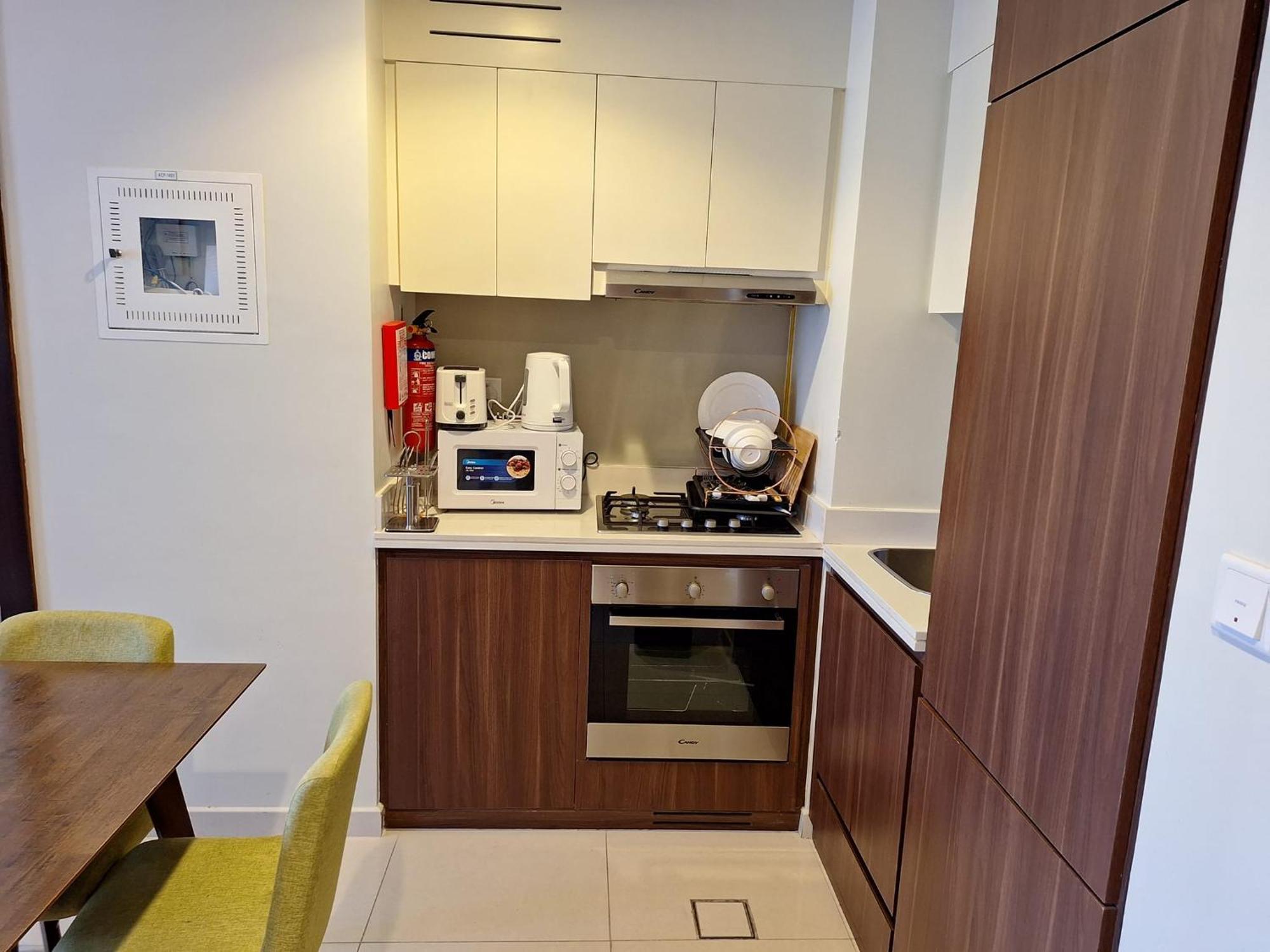 Burj Khalifa View! Modern 2br In Dubai's Business Bay Dubai