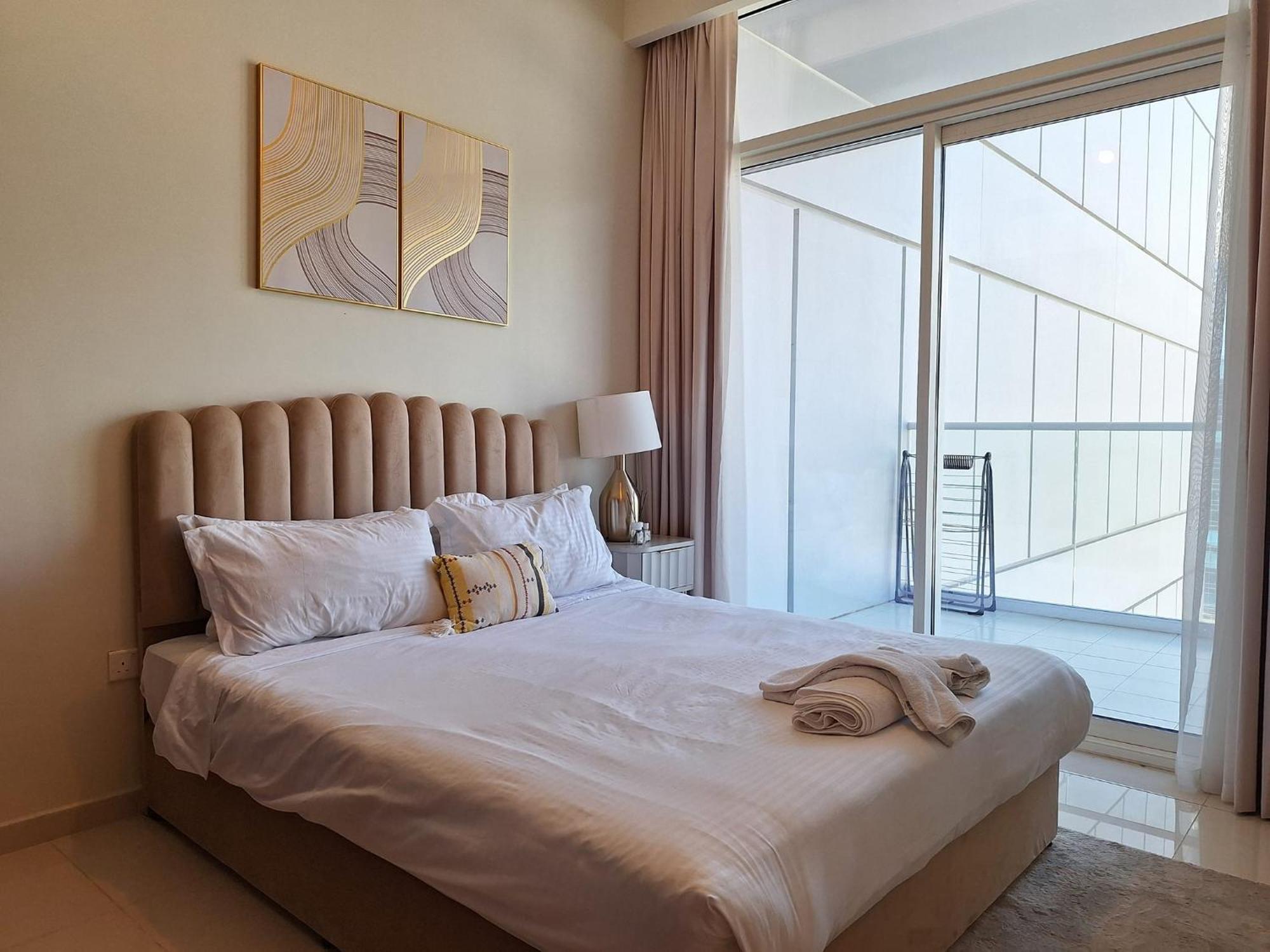 Burj Khalifa View! Modern 2br In Dubai's Business Bay * Dubai