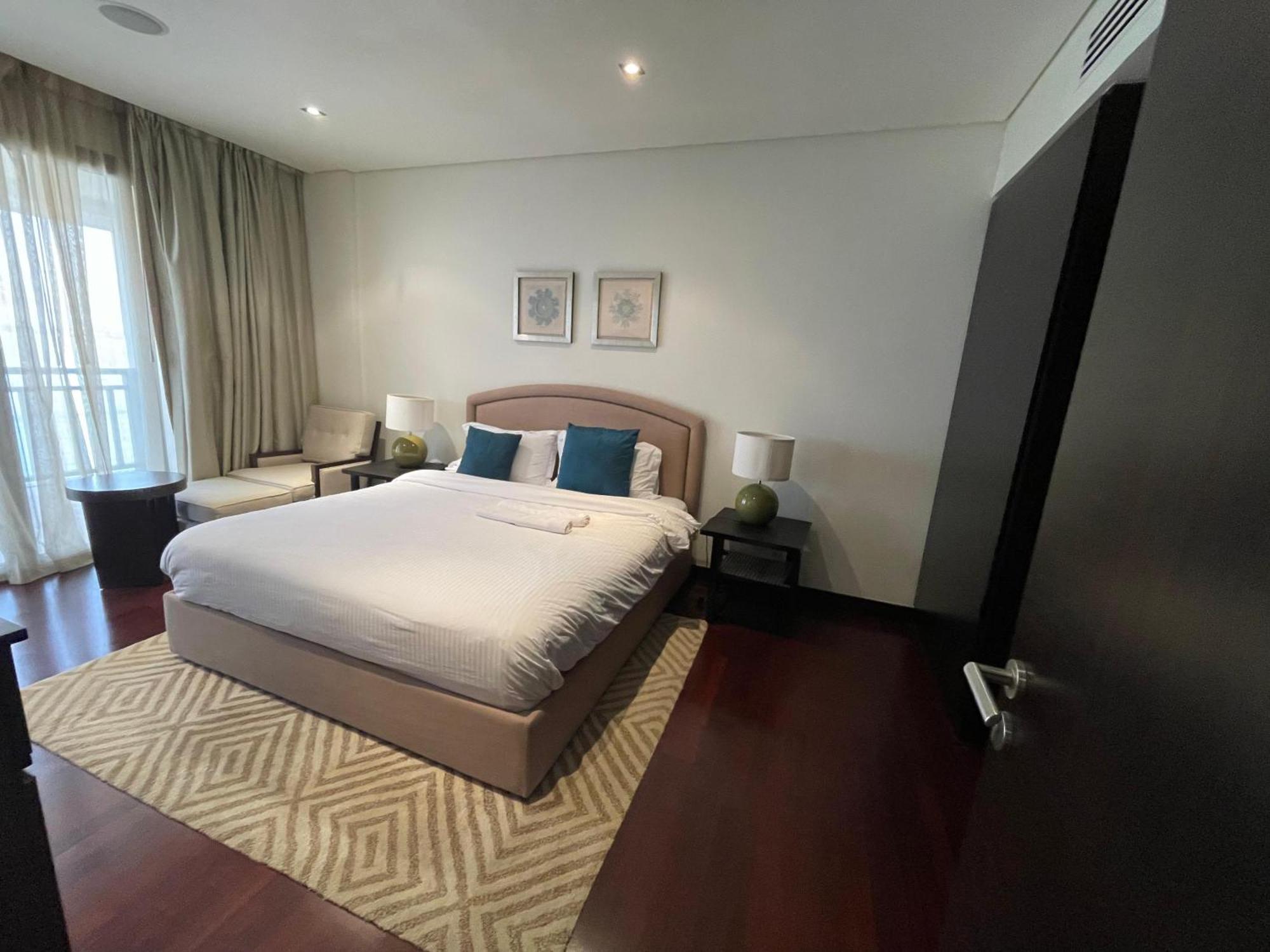 Lux Mina 1 Bhk In Palm Jumeirah With Sea View And Private Beach Dubai