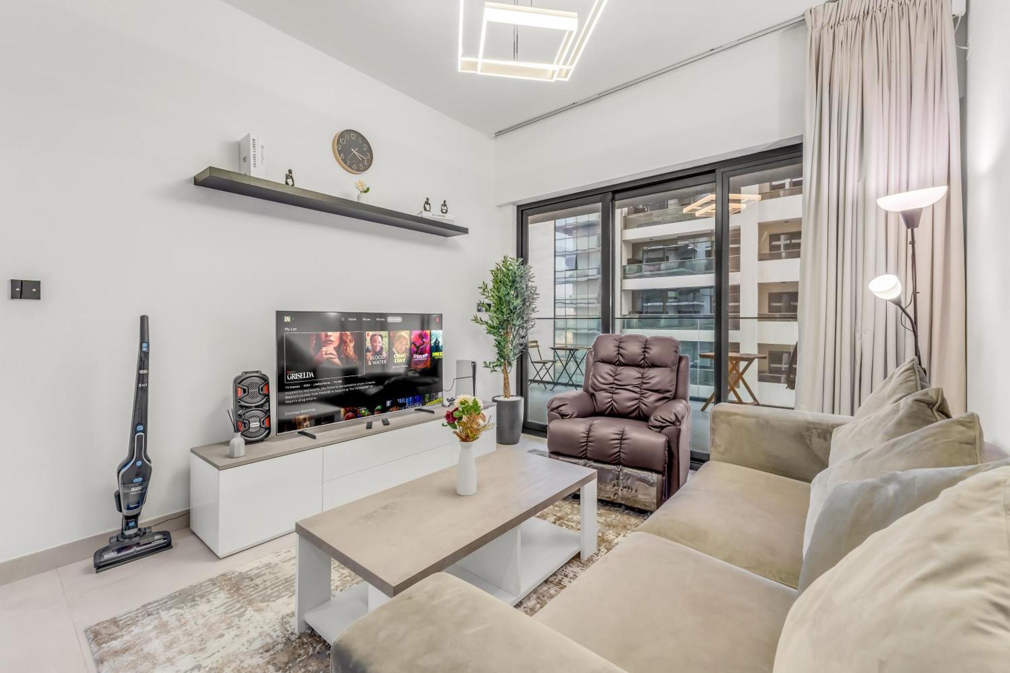 Apartment Binghatti 1-bedroom Dream *