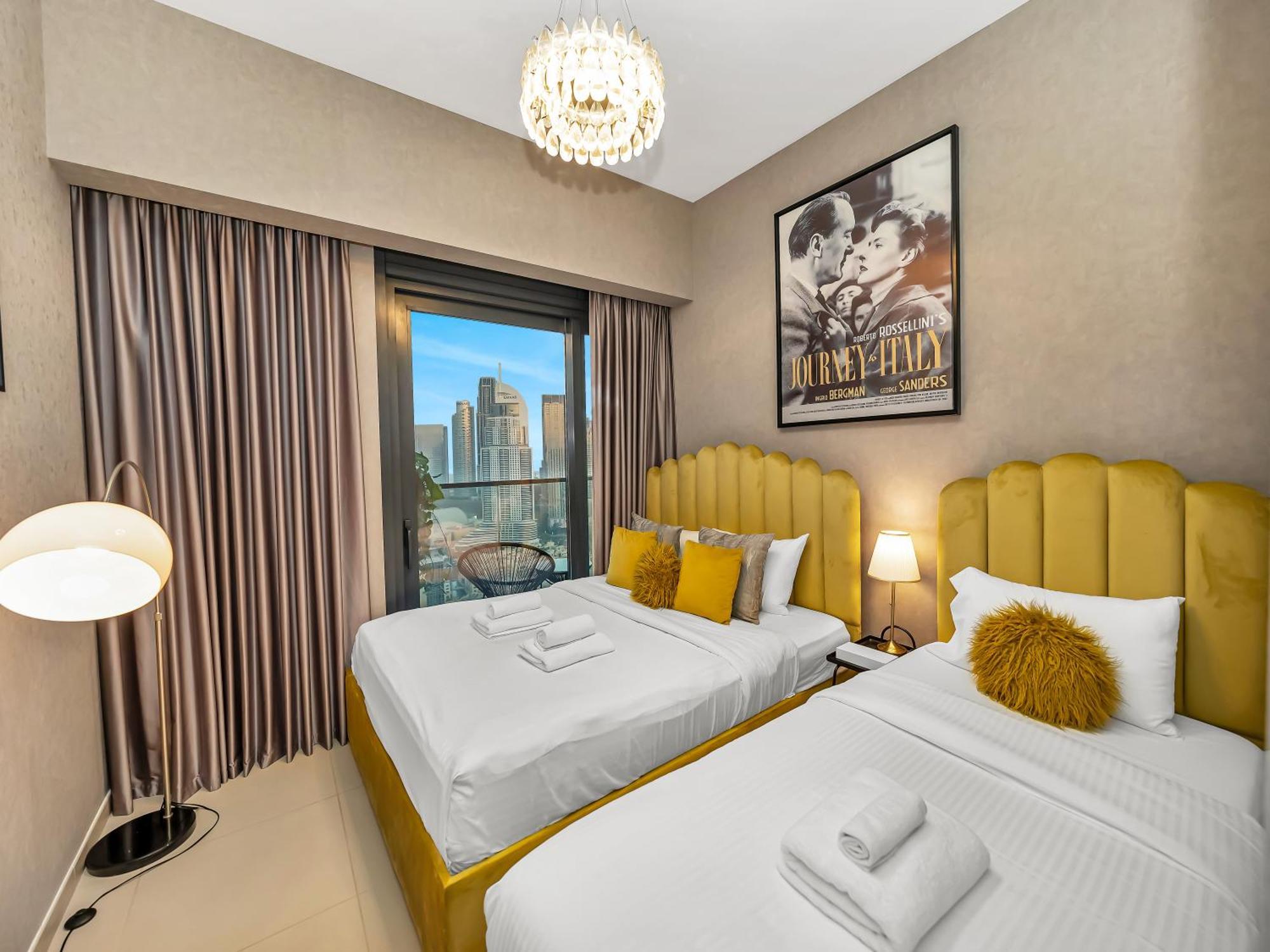 Glamorous Full Fountain View High Floor 4 Bedroom * Dubai