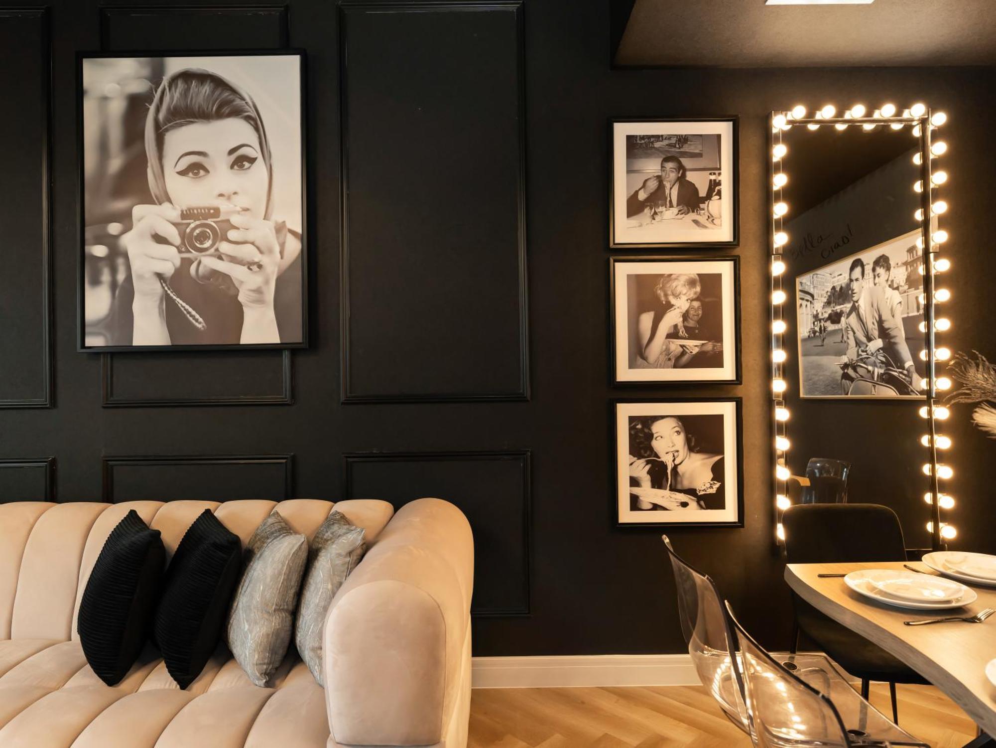 Glamorous Full Fountain View High Floor 4 Bedroom Apartment *