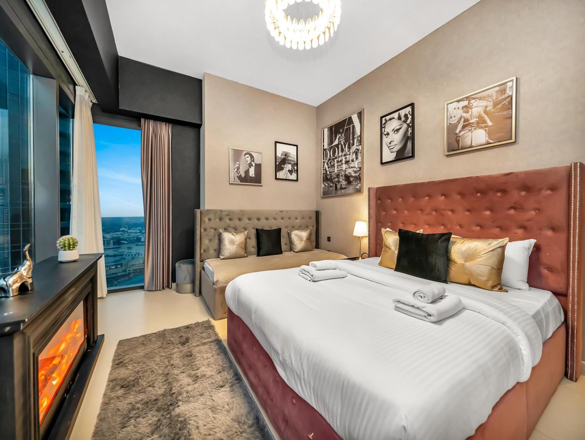 Glamorous Full Fountain View High Floor 4 Bedroom Apartment Dubai