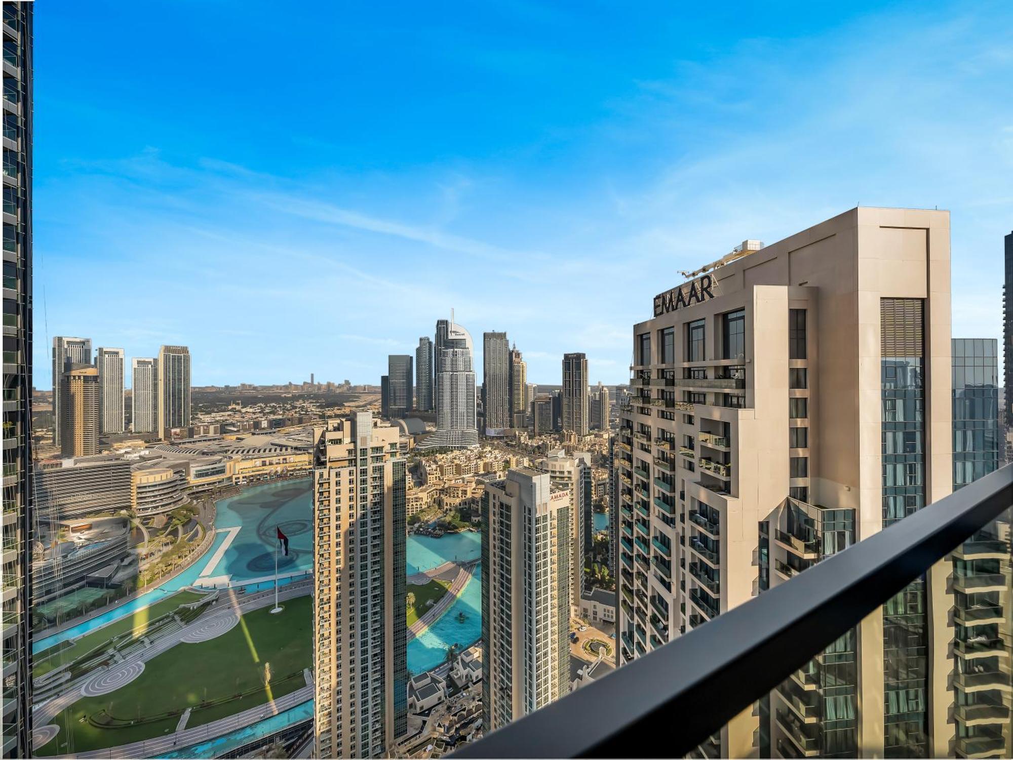 Glamorous Full Fountain View High Floor 4 Bedroom * Dubai
