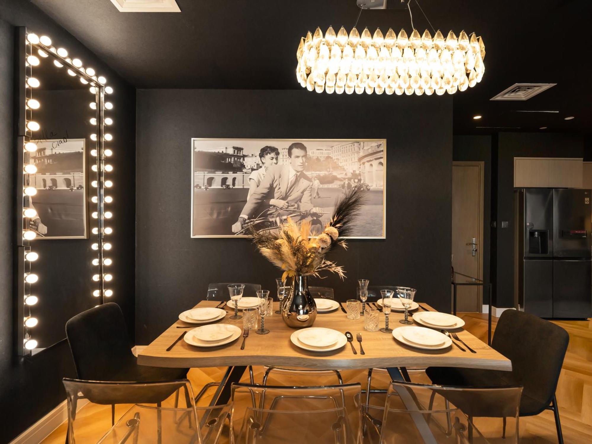 Glamorous Full Fountain View High Floor 4 Bedroom