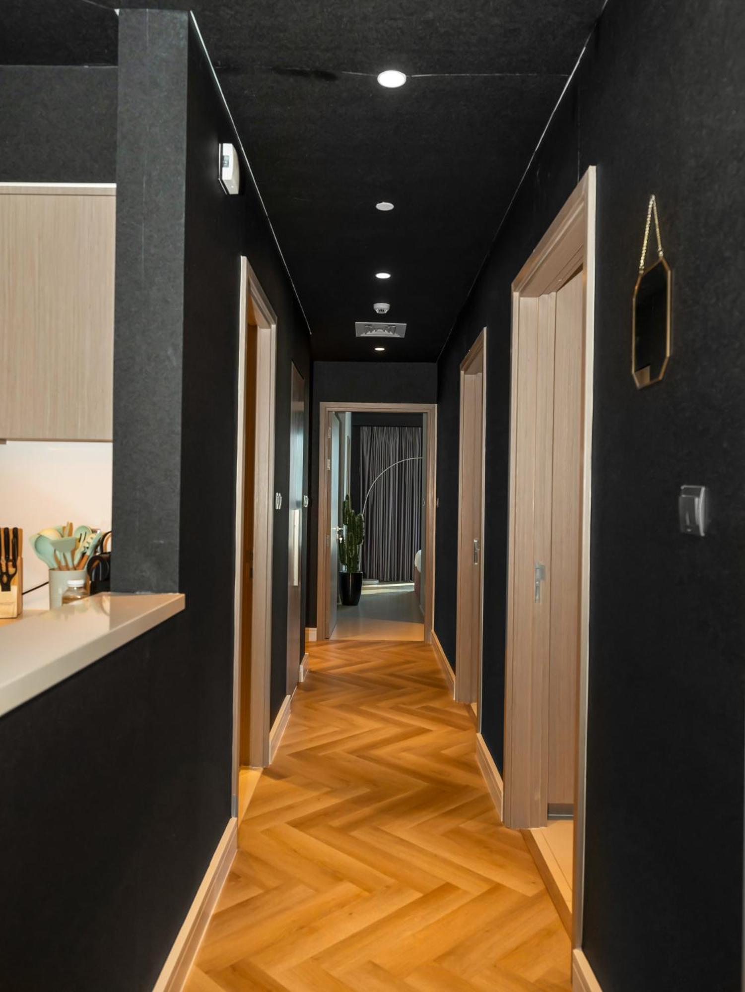 Glamorous Full Fountain View High Floor 4 Bedroom