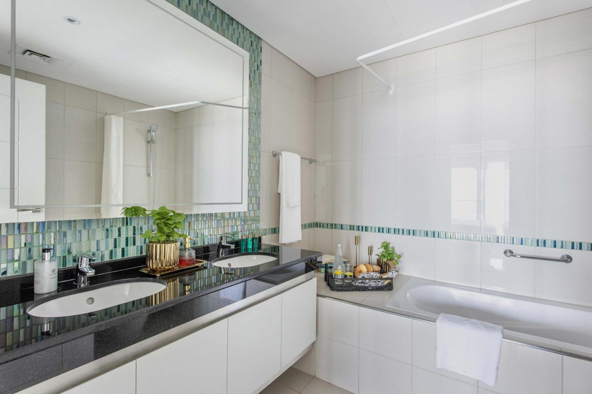 Frank Porter - Damac Heights Dubai
