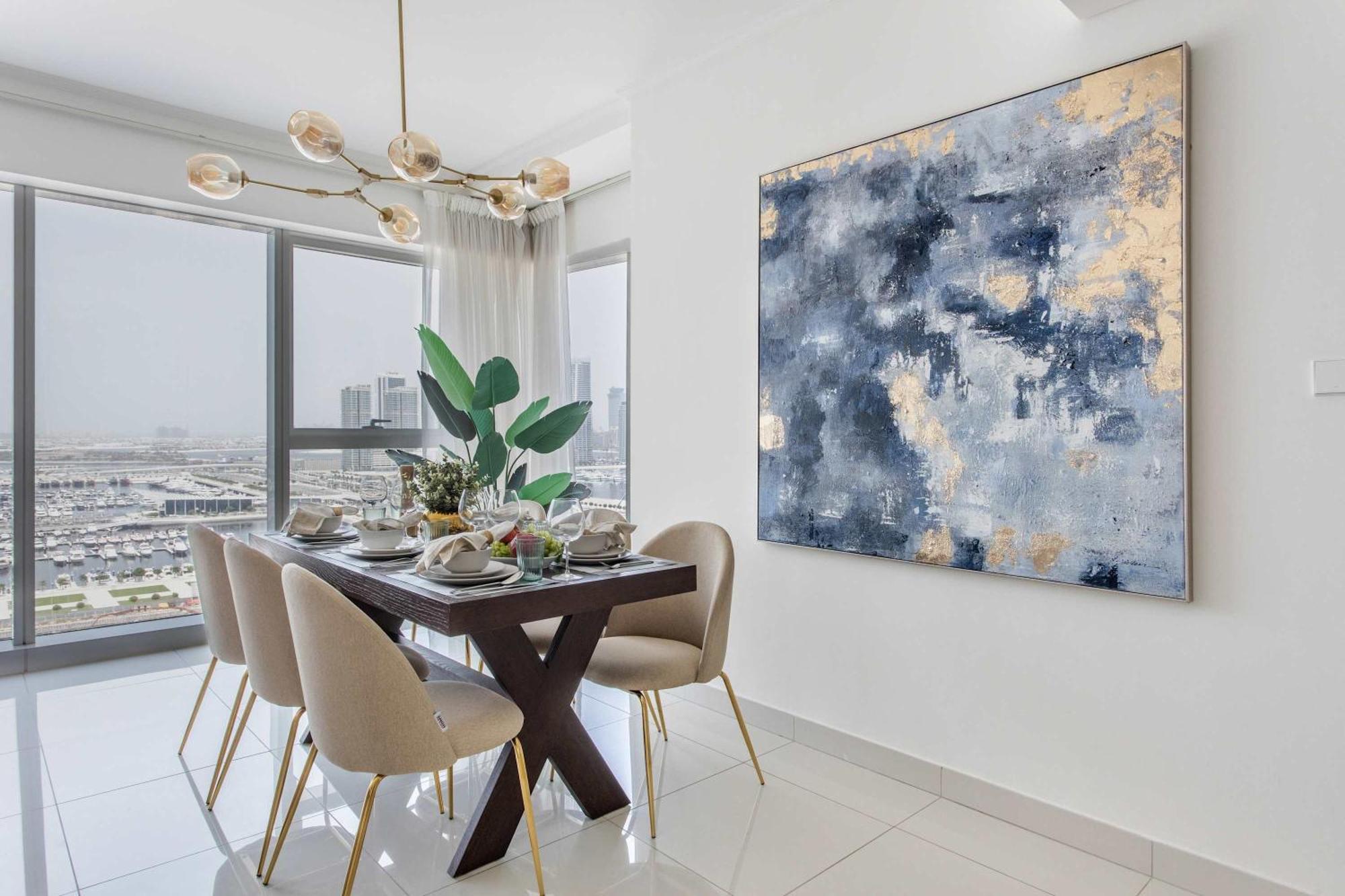 Frank Porter - Damac Heights Apartment Dubai