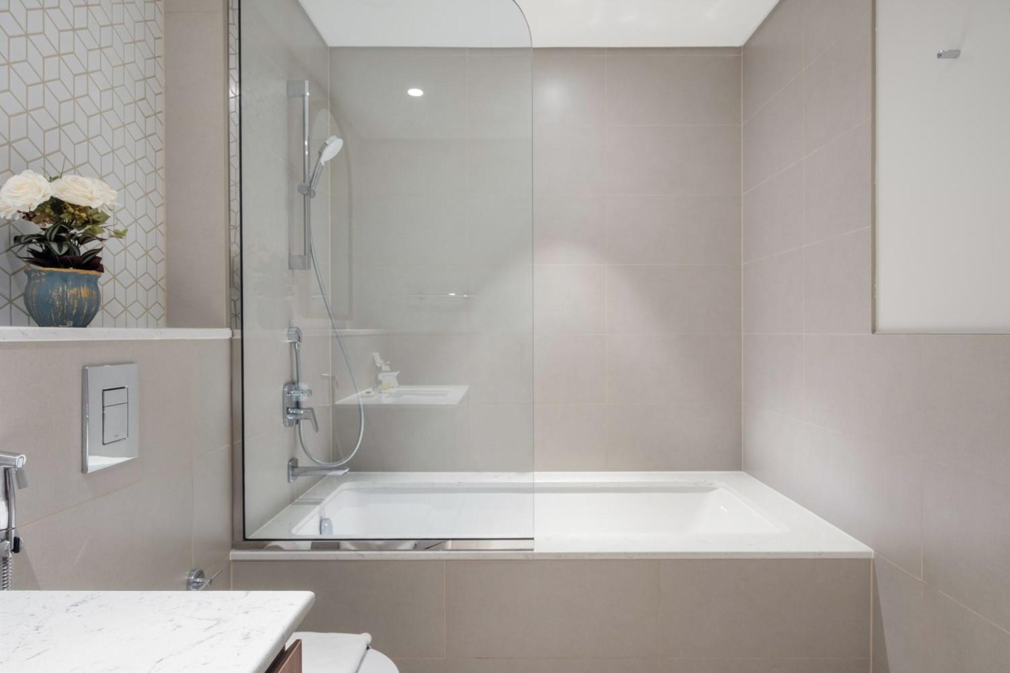 Apartment Deluxe 2br In Creek Harbour With Private Beach Access