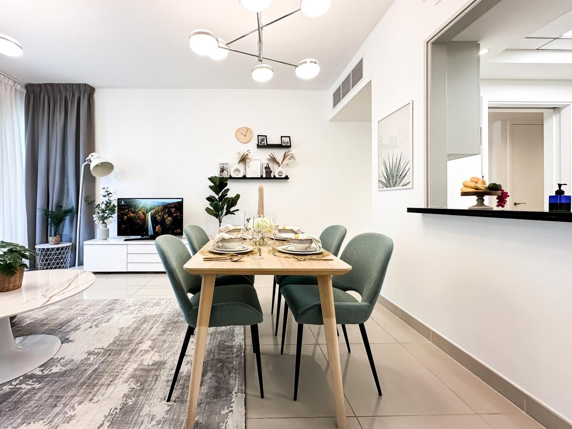 Trophy - 29 Boulevard Tower Downtown Apartment *