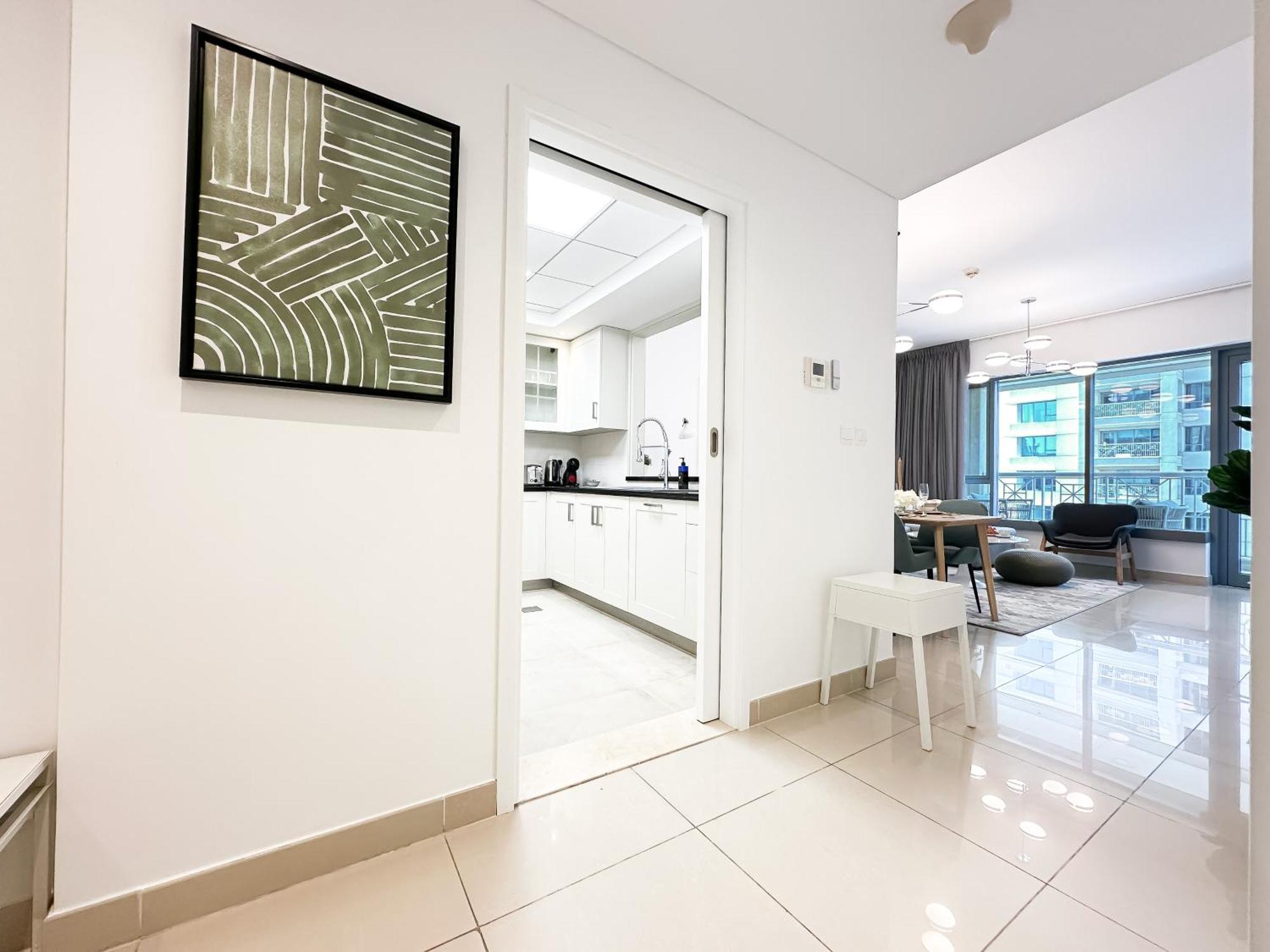 Trophy - 29 Boulevard Tower Downtown Apartment *