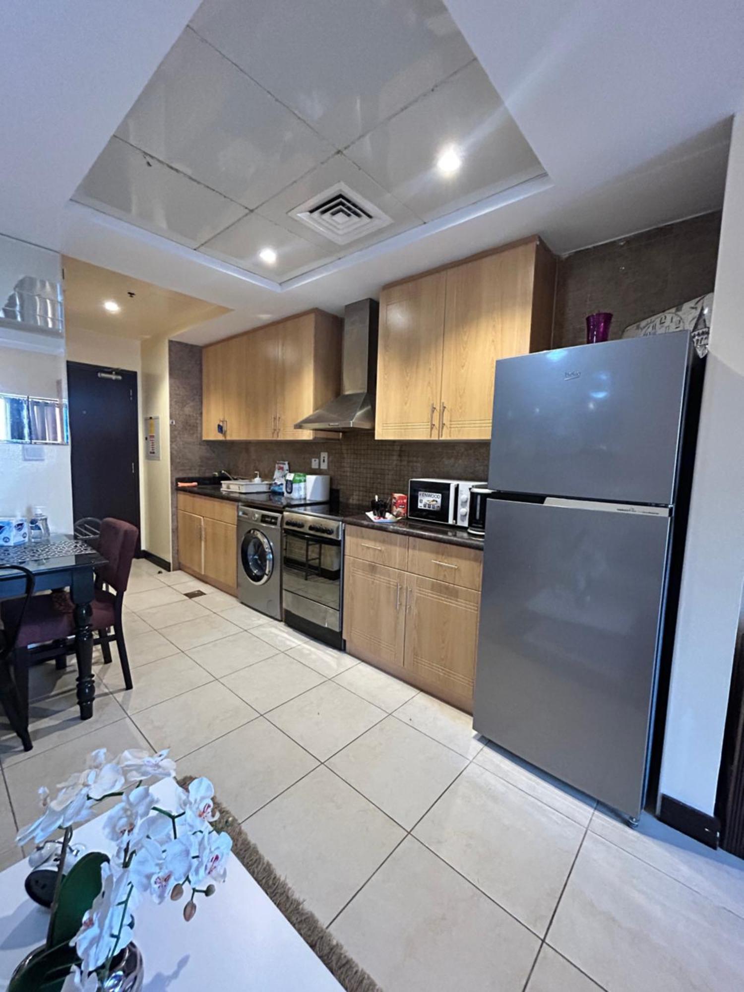 Apartment Click - Jlt - & Balcony Lakes View Entire -jn Dubai