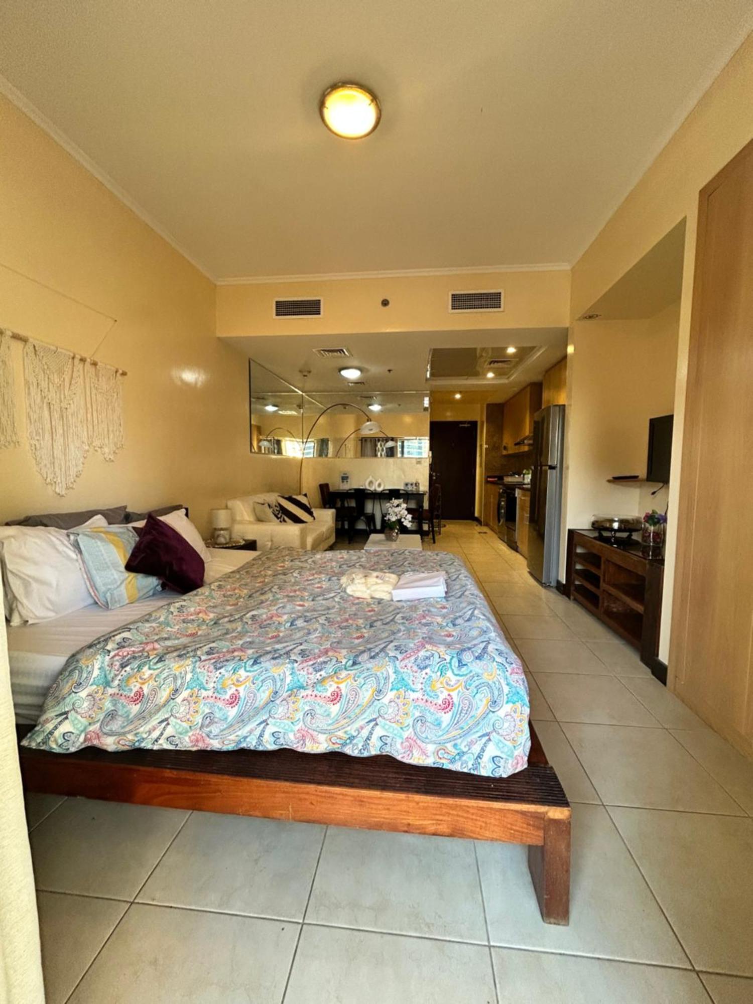 Apartment Click - Jlt - & Balcony Lakes View Entire -jn Dubai