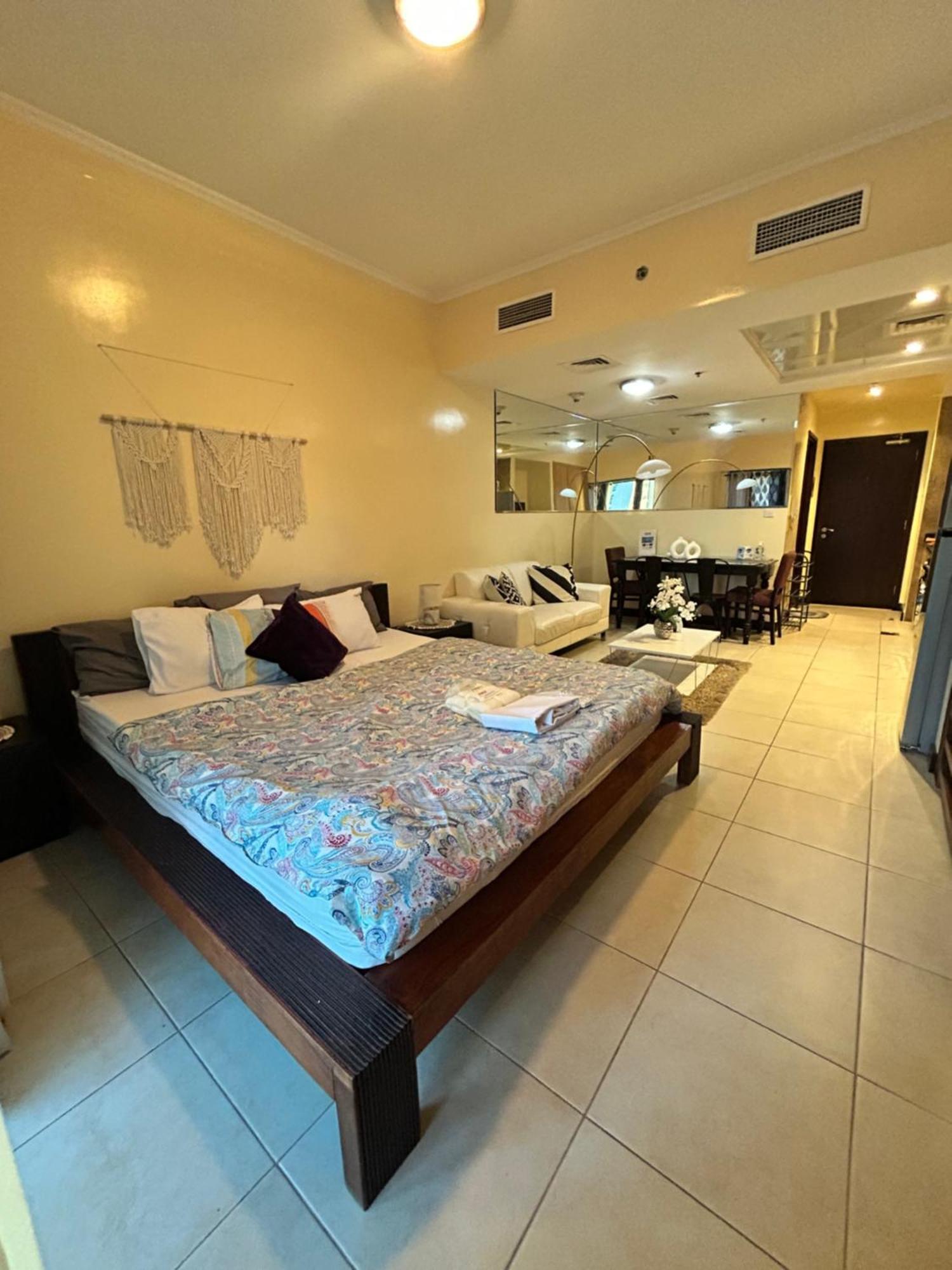 Apartment Click - Jlt - & Balcony Lakes View Entire -jn