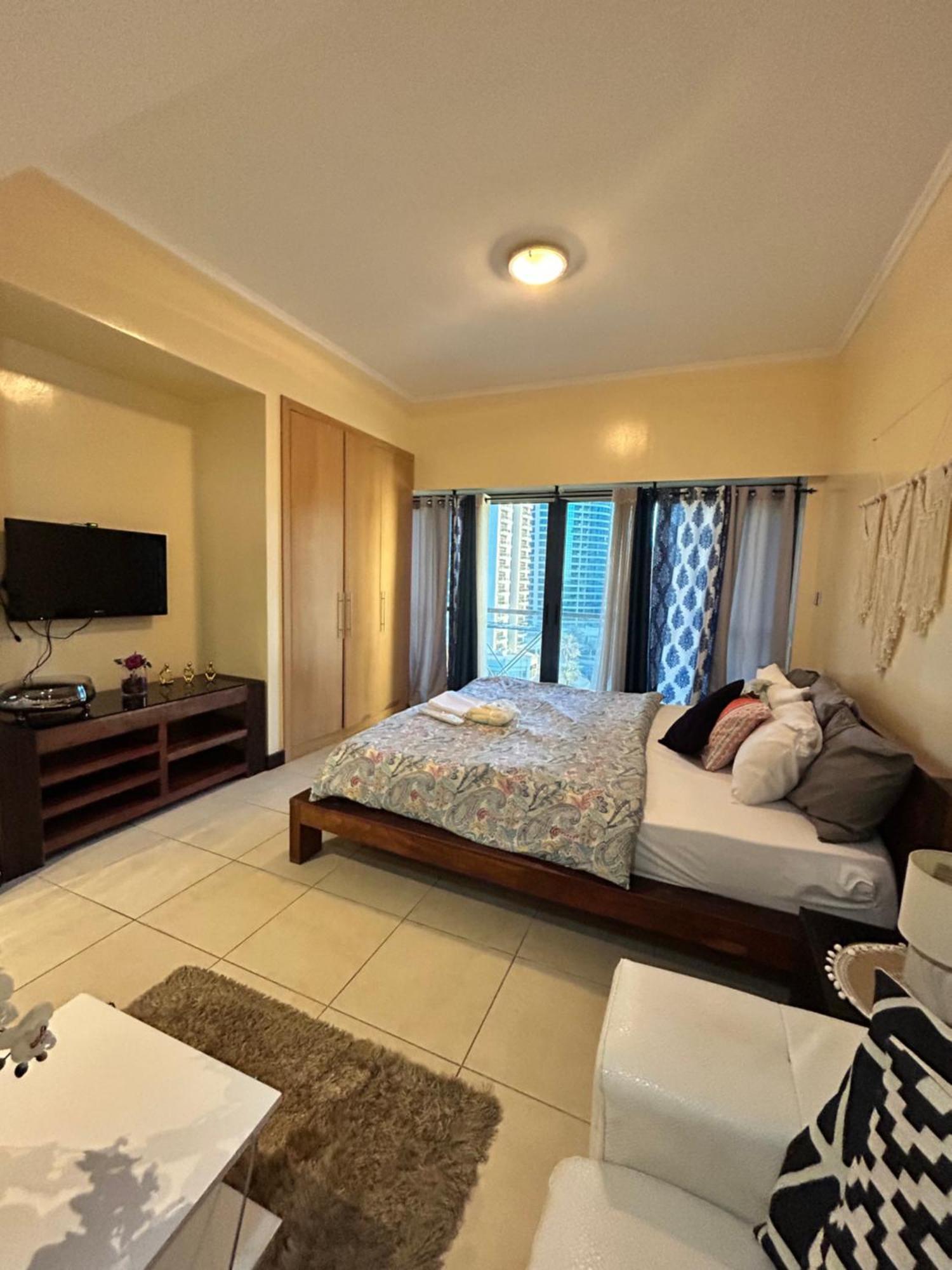 Apartment Click - Jlt - & Balcony Lakes View Entire -jn *