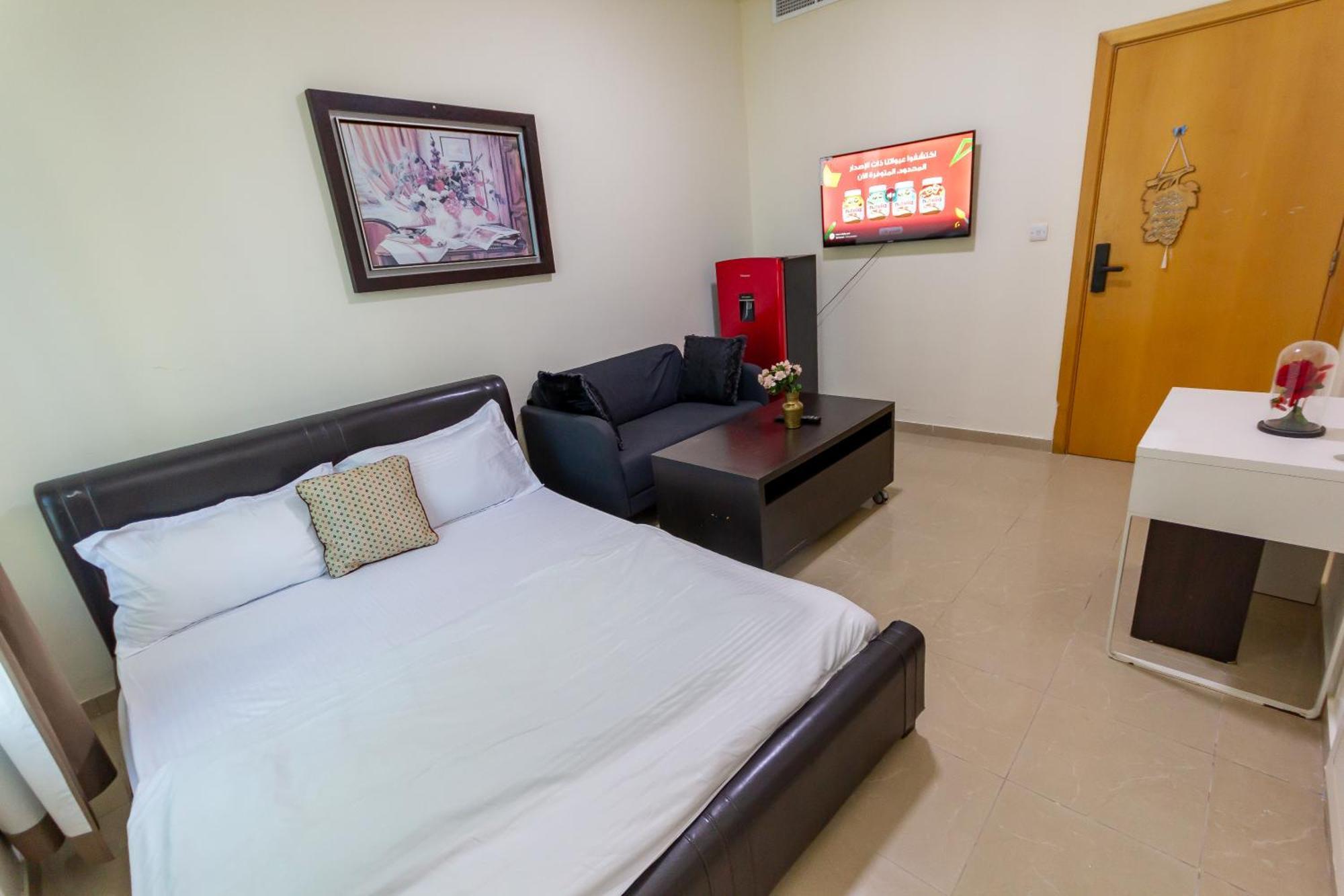 Spacious For Girls In Marina فتيات فقط * Dubai