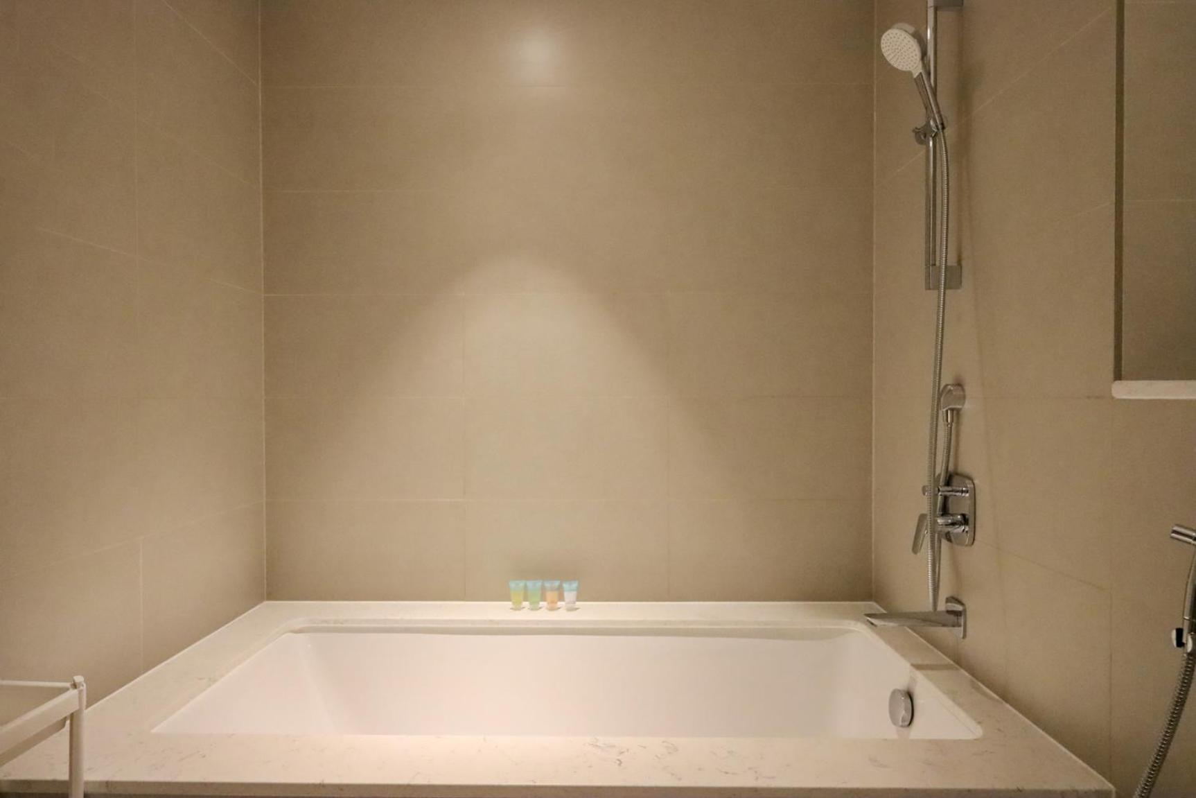 Livbnb - Comfort 2b In Vida Residences Creek *