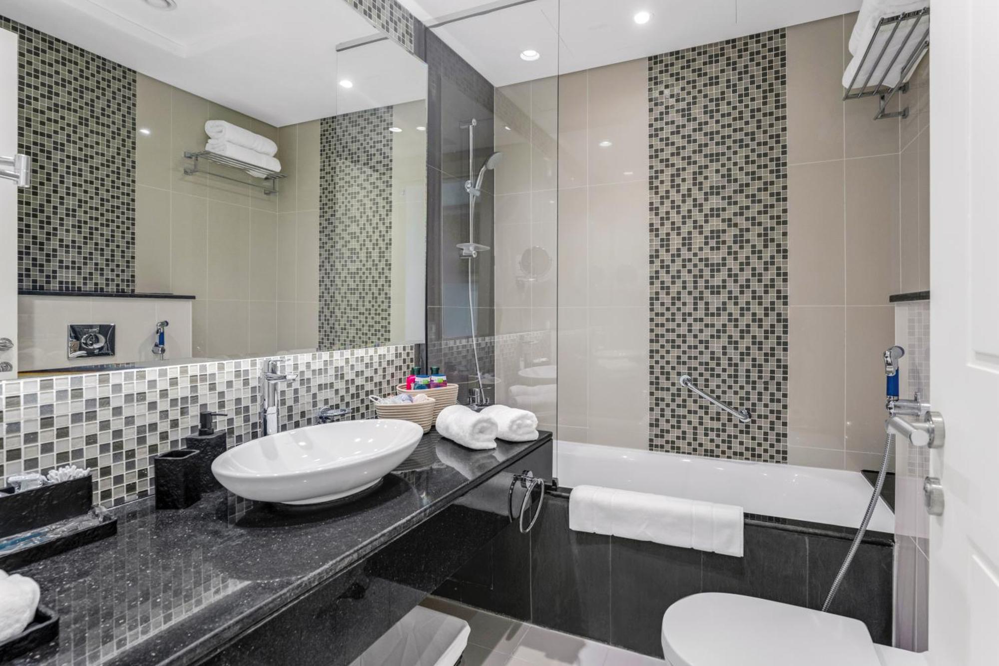 Apartment 2 Bedrooms With Iconic Burj Khalifa Views