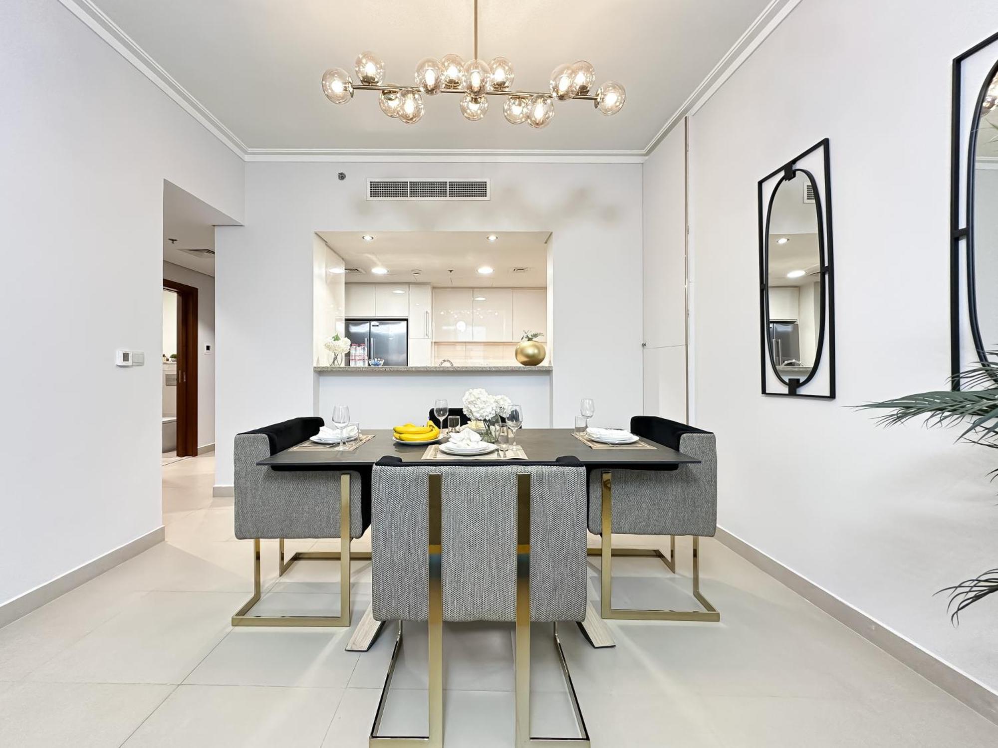 Urban Luxury 2br With Spectacular Burj Khalifa View *