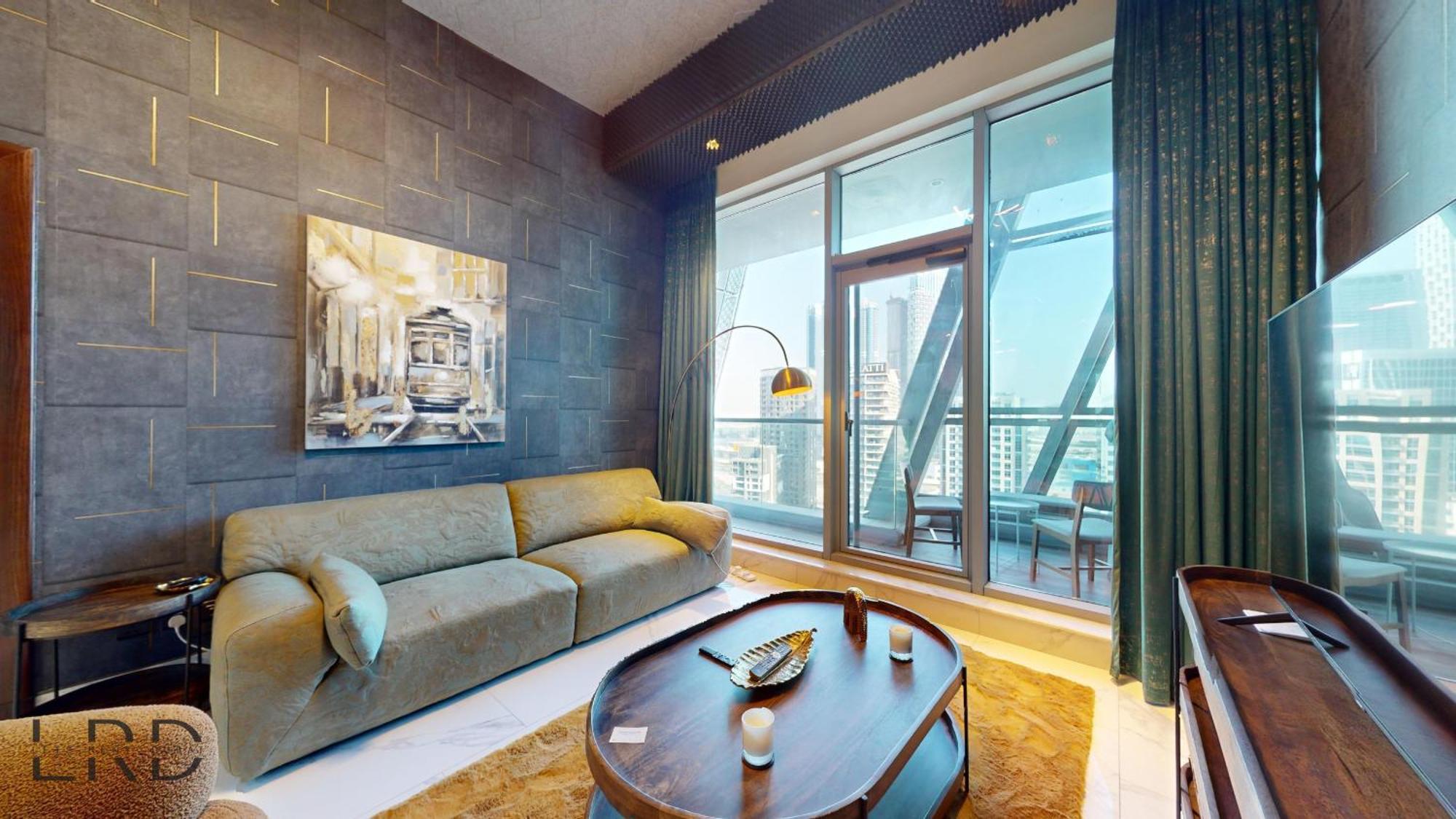 Stunning 2-bed With Canal View Apartment