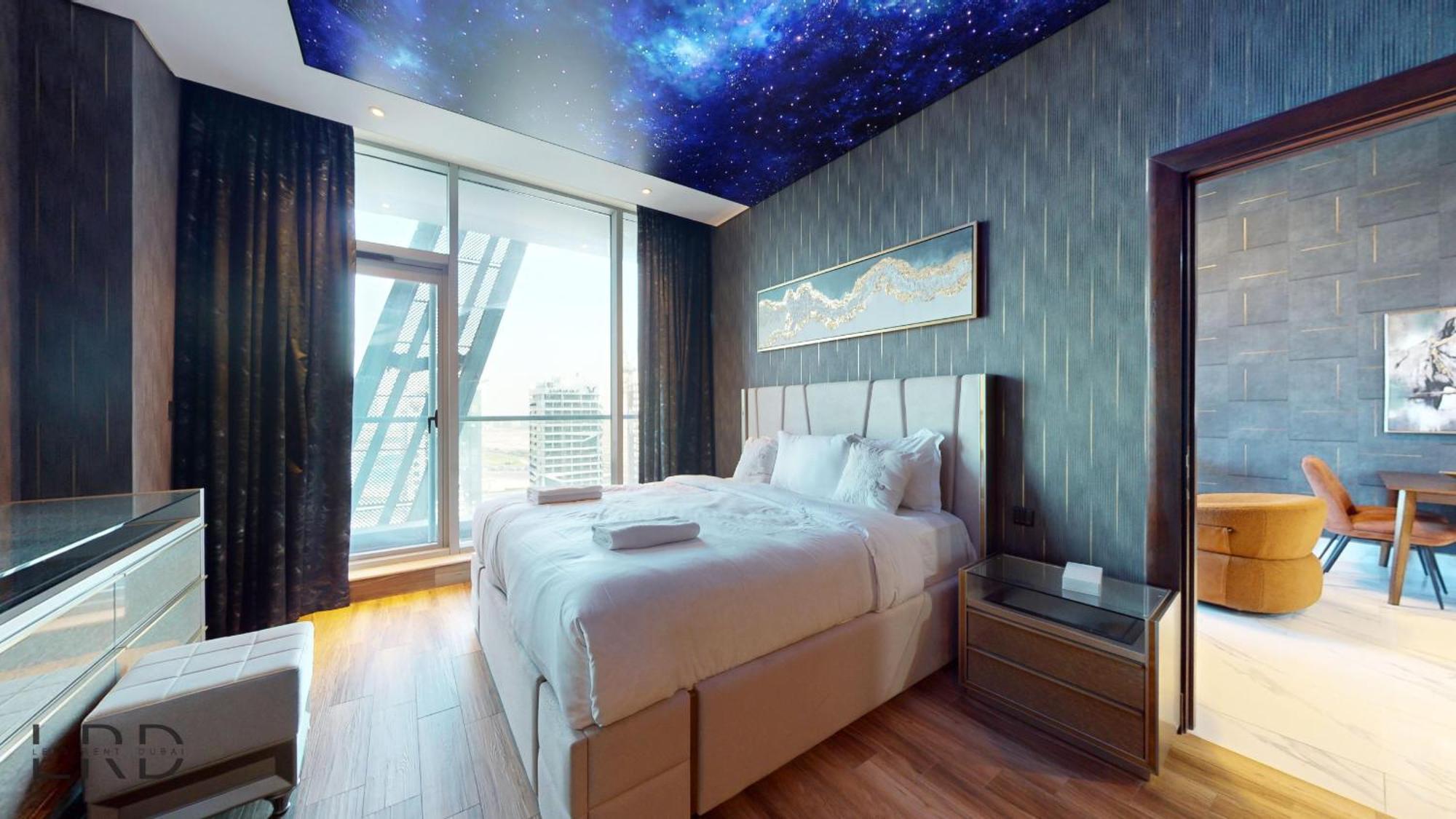 Stunning 2-bed With Canal View Apartment *