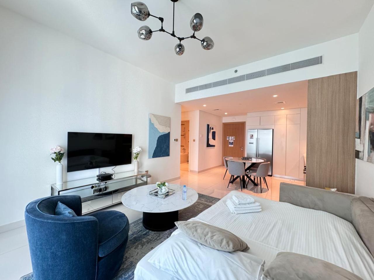 2br Modern Vista Emaar Beachfront * Dubai
