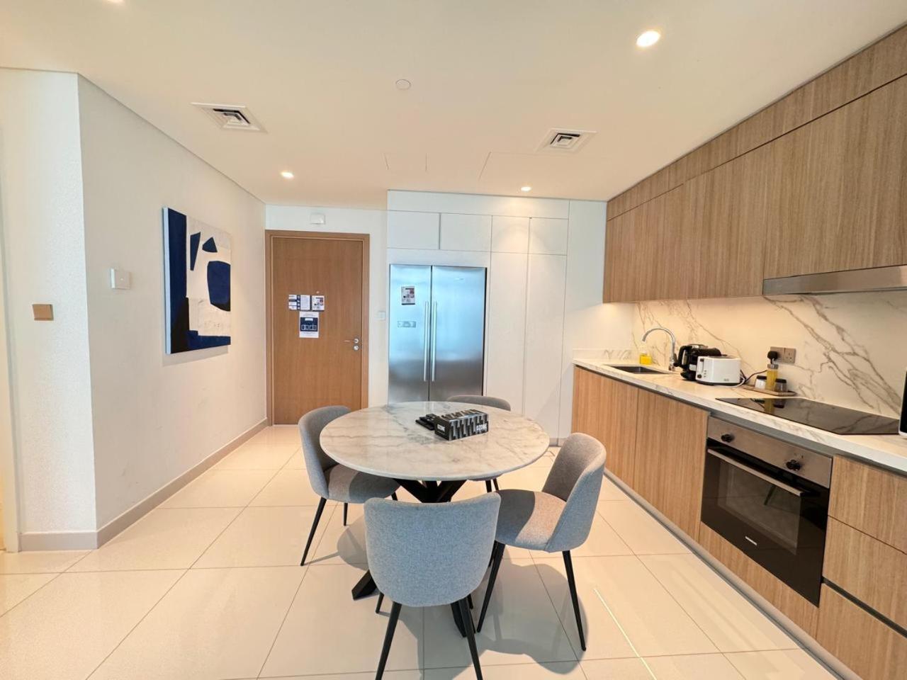 Apartment 2br Modern Vista Emaar Beachfront