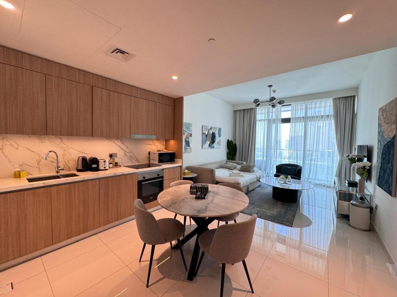 Apartment 2br Modern Vista Emaar Beachfront Dubai