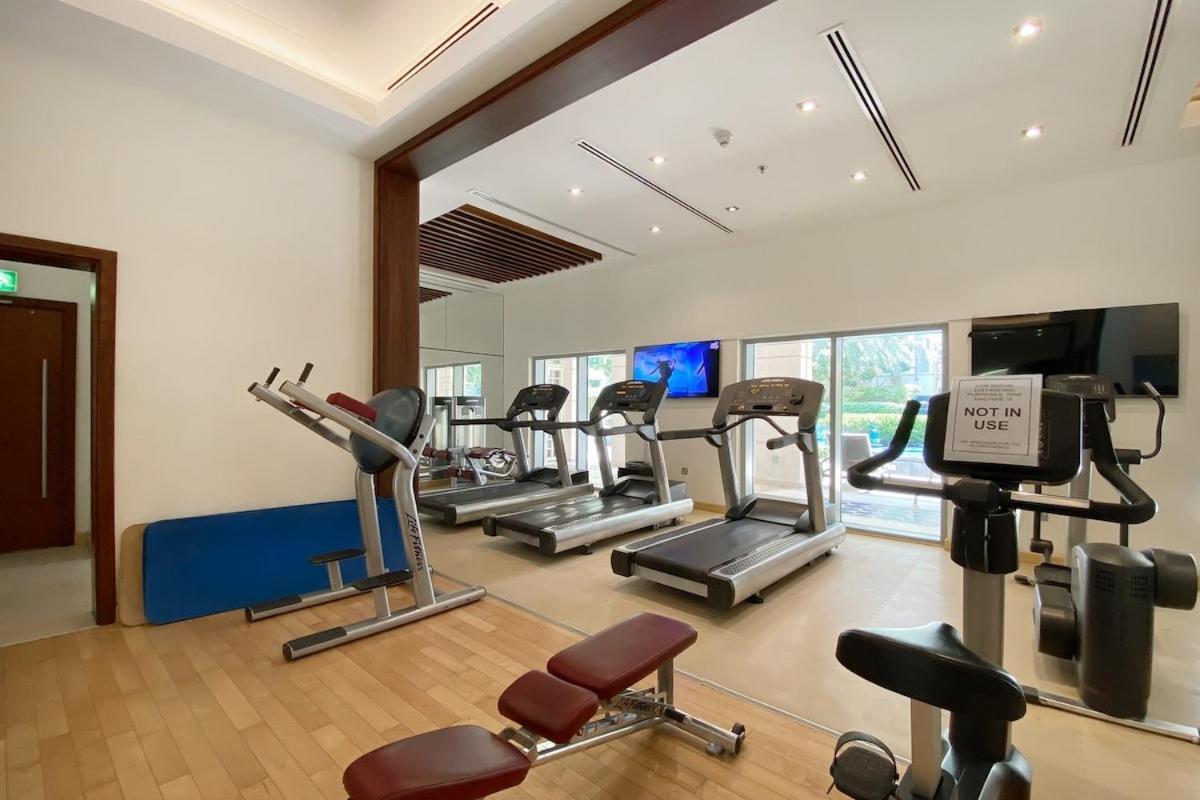 Apartment A Grand 1 Bedroom In Downtown That Sleeps 6 Dubai