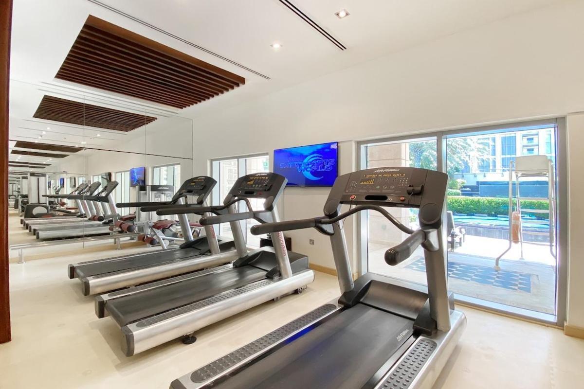 A Grand 1 Bedroom In Downtown That Sleeps 6 Apartment Dubai