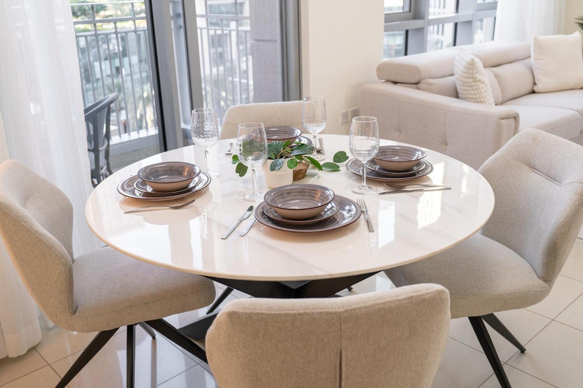 A Grand 1 Bedroom In Downtown That Sleeps 6 Apartment Dubai
