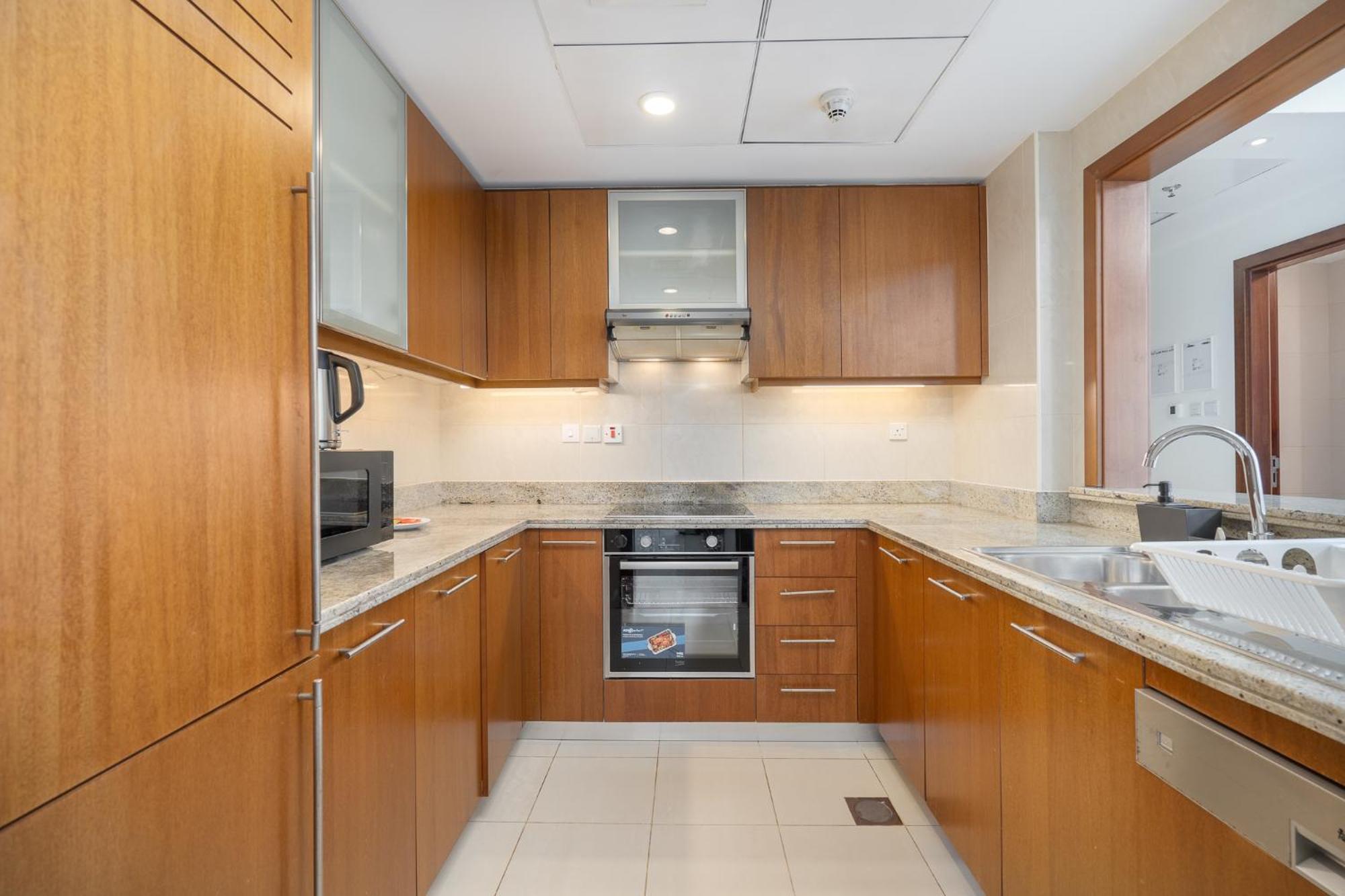 A Grand 1 Bedroom In Downtown That Sleeps 6 Apartment