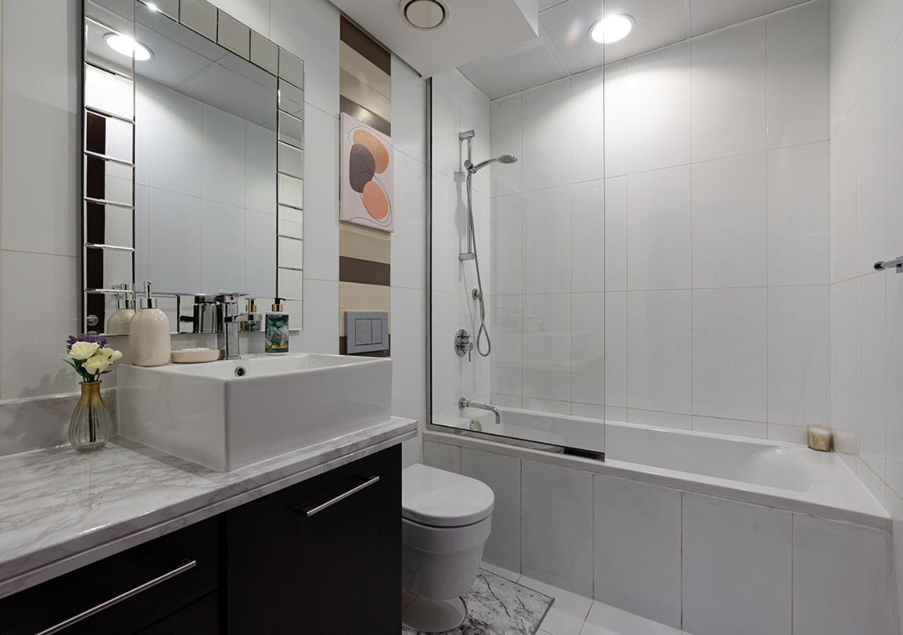 Apartment Luxurious One Bedroom With Burj Khalifa View