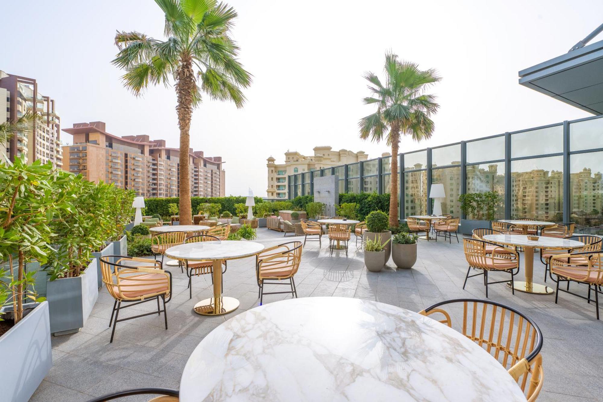 Aparthotel Ultra Luxury Palm Tower With Shared 5 Star Facilities By Qstay