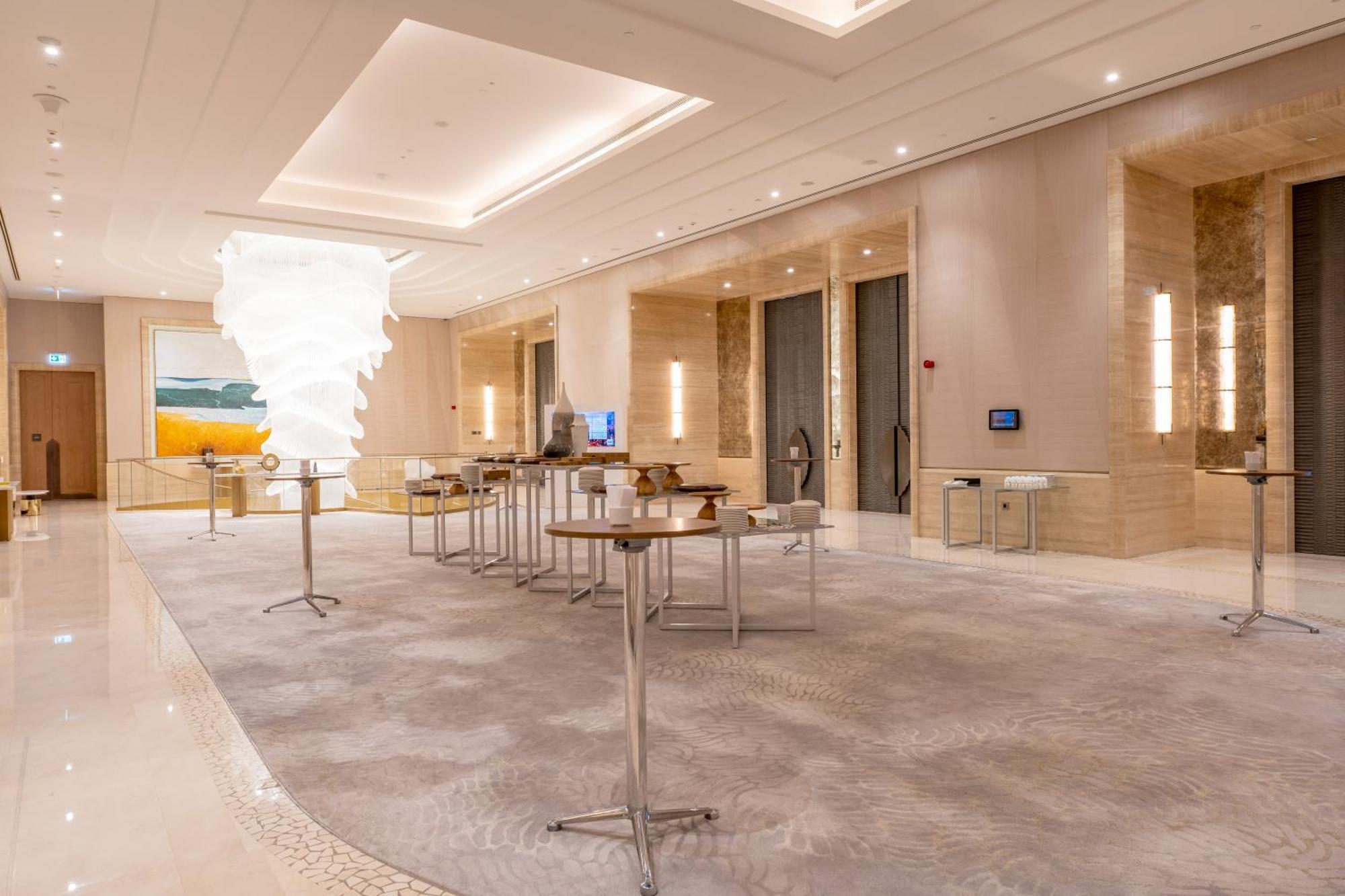 Aparthotel Ultra Luxury Palm Tower With Shared 5 Star Facilities By Qstay Dubai