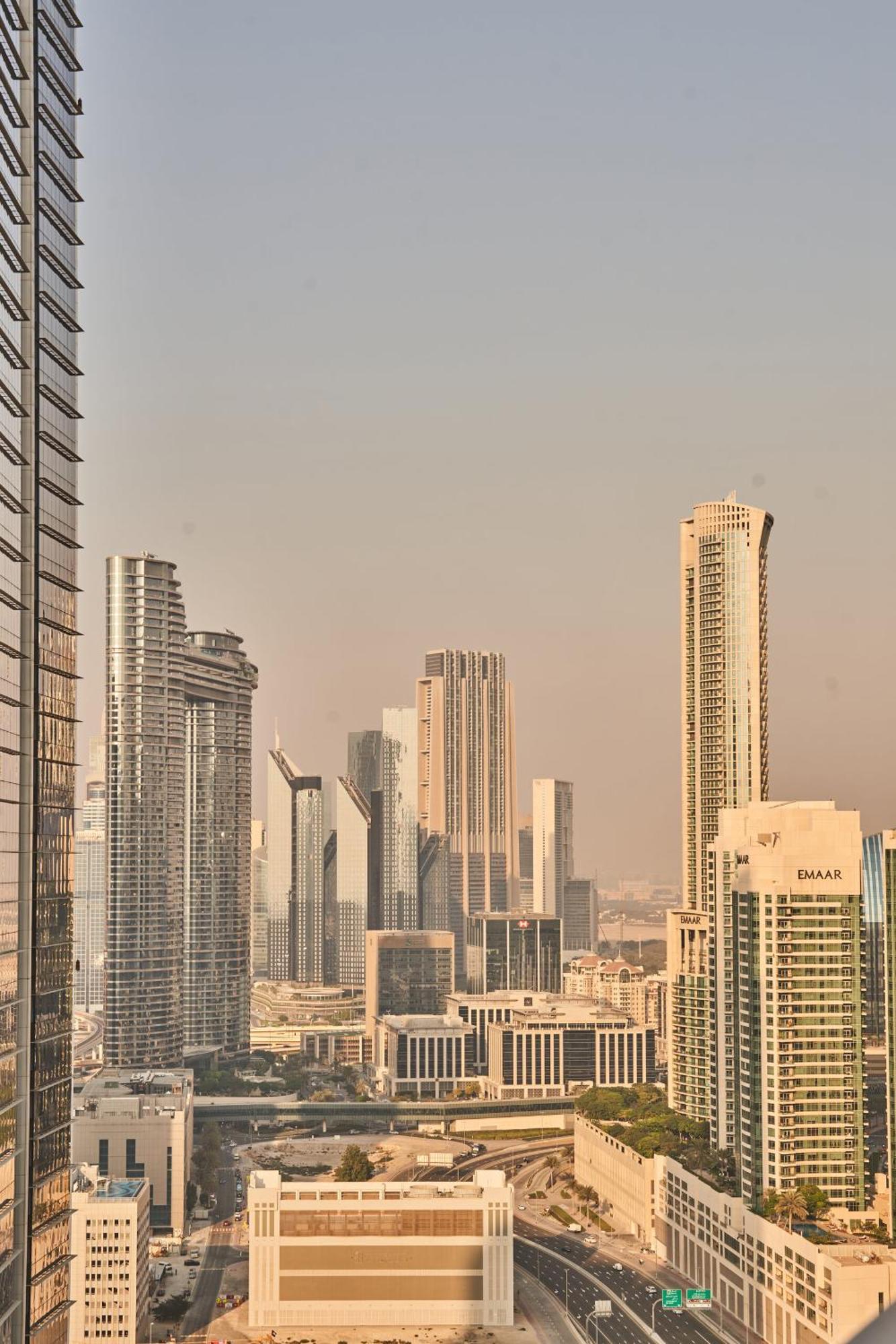 2bd Paramount Midtown - 6 Guests - Burj Views 64th Floor Infinity Pool, King Bed Apartment