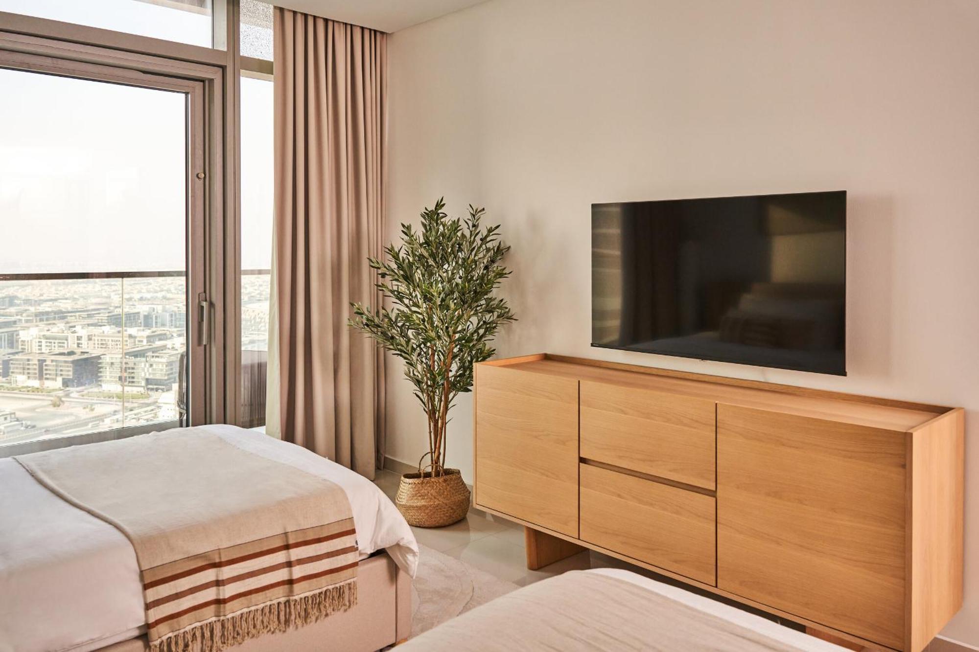 Apartment 2bd Paramount Midtown - 6 Guests - Burj Views 64th Floor Infinity Pool, King Bed *
