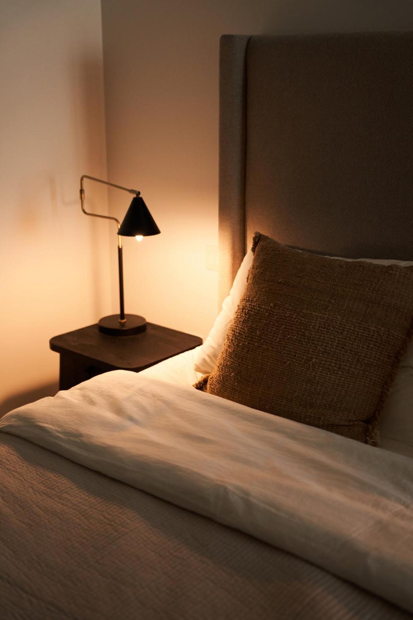 2bd Paramount Midtown - 6 Guests - Burj Views 64th Floor Infinity Pool, King Bed Apartment *
