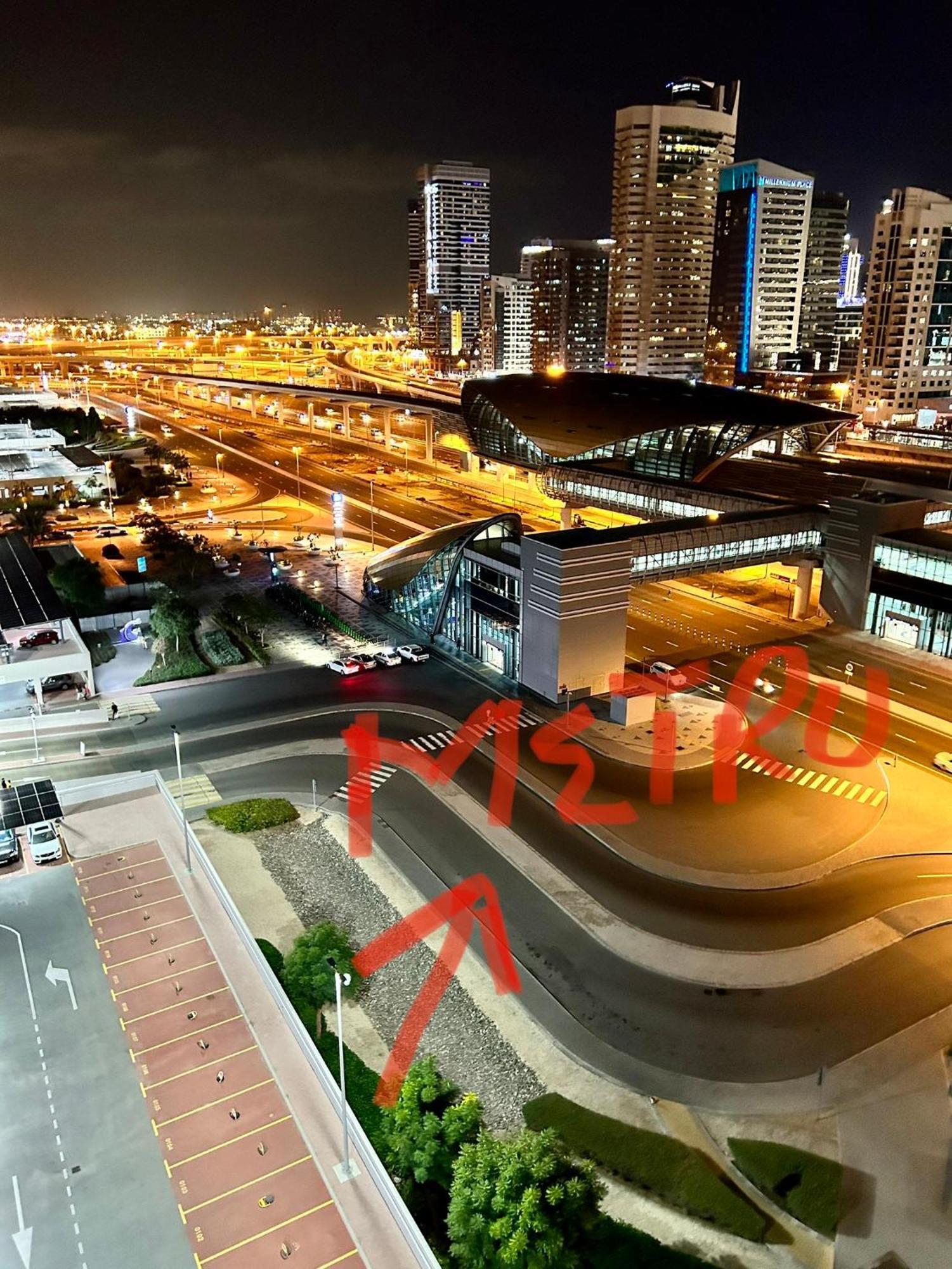 Chic Near Metro ! * Dubai