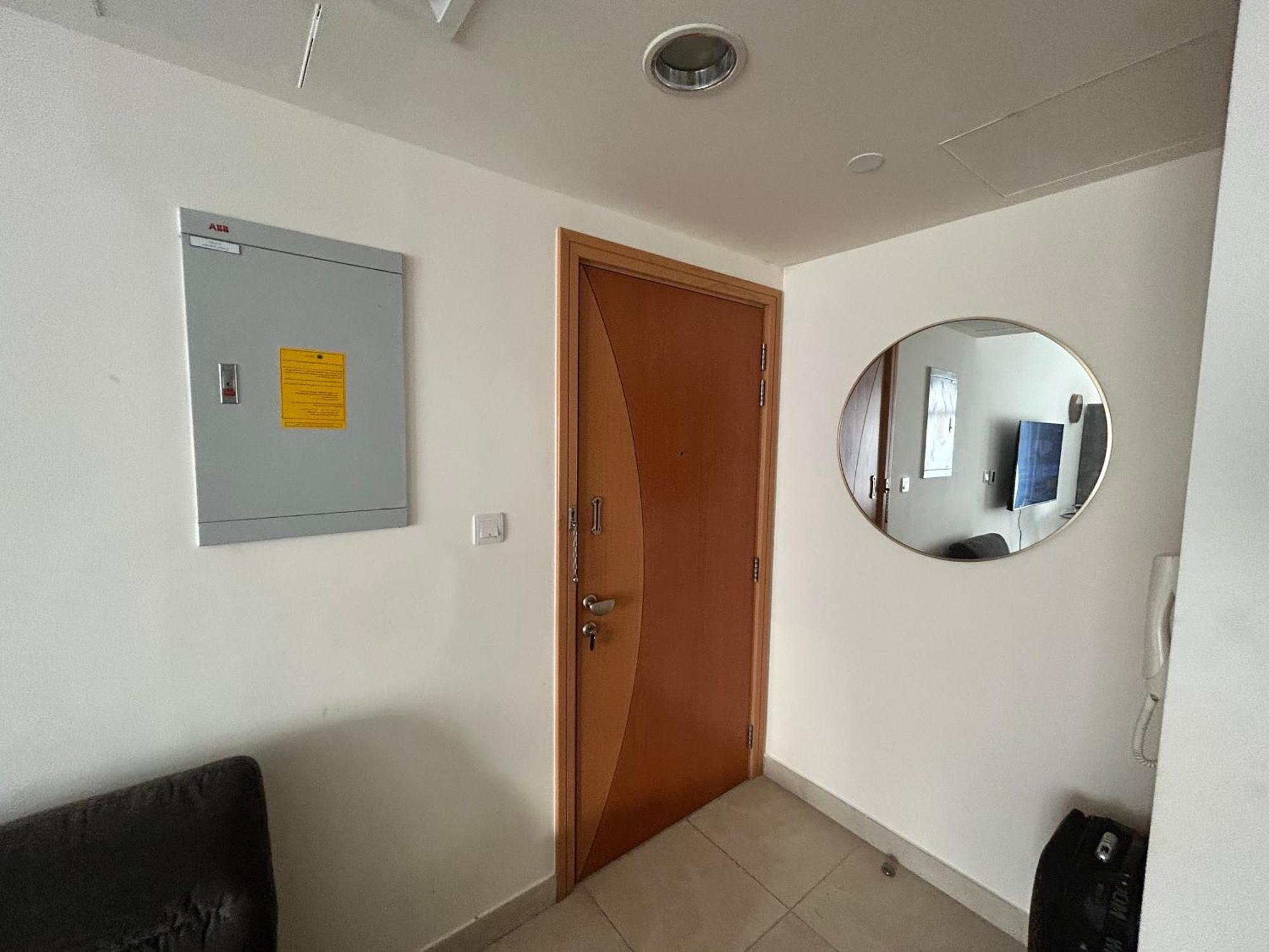 Apartment Chic Near Metro ! Dubai