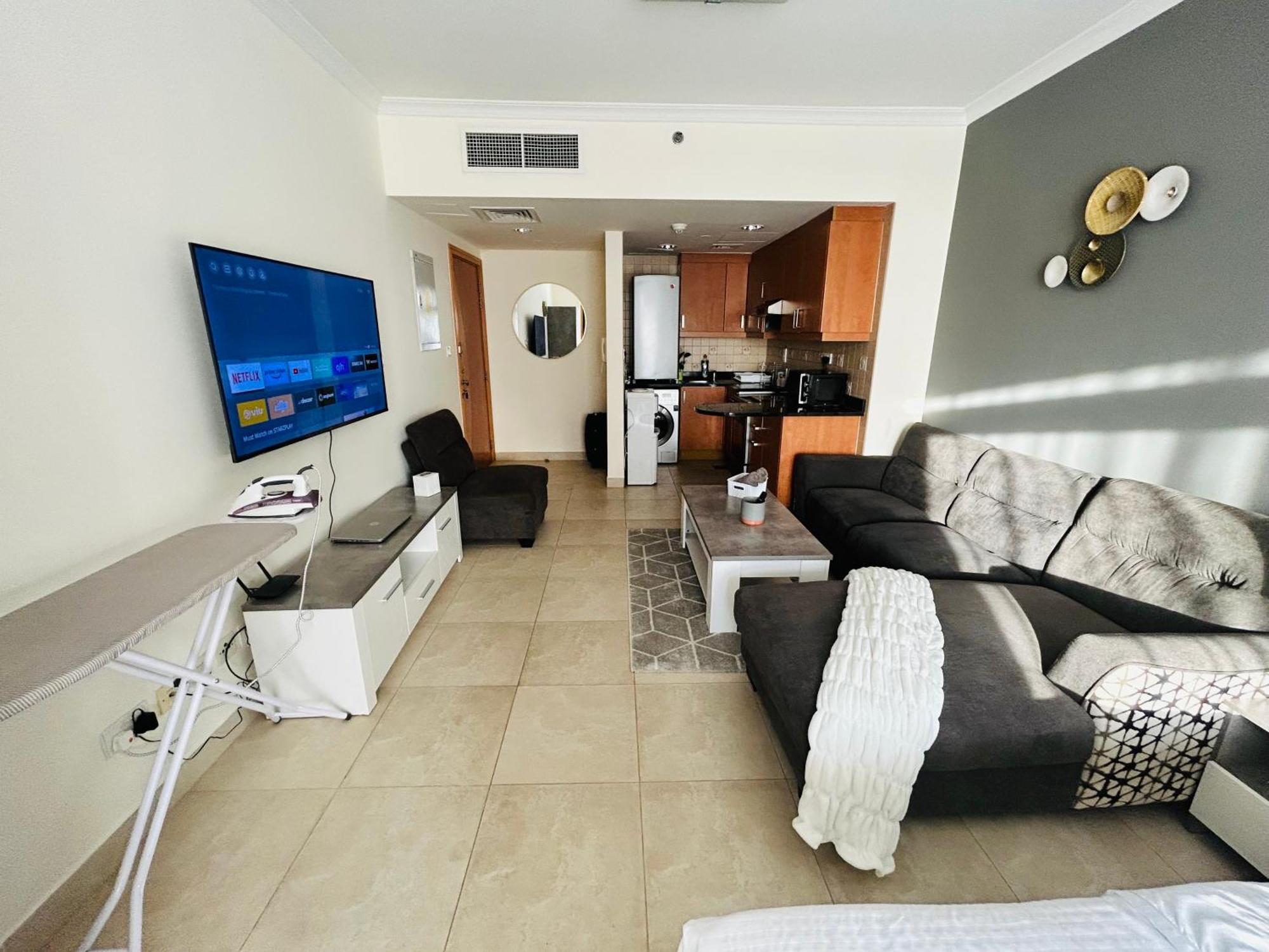 Chic Near Metro ! Apartment