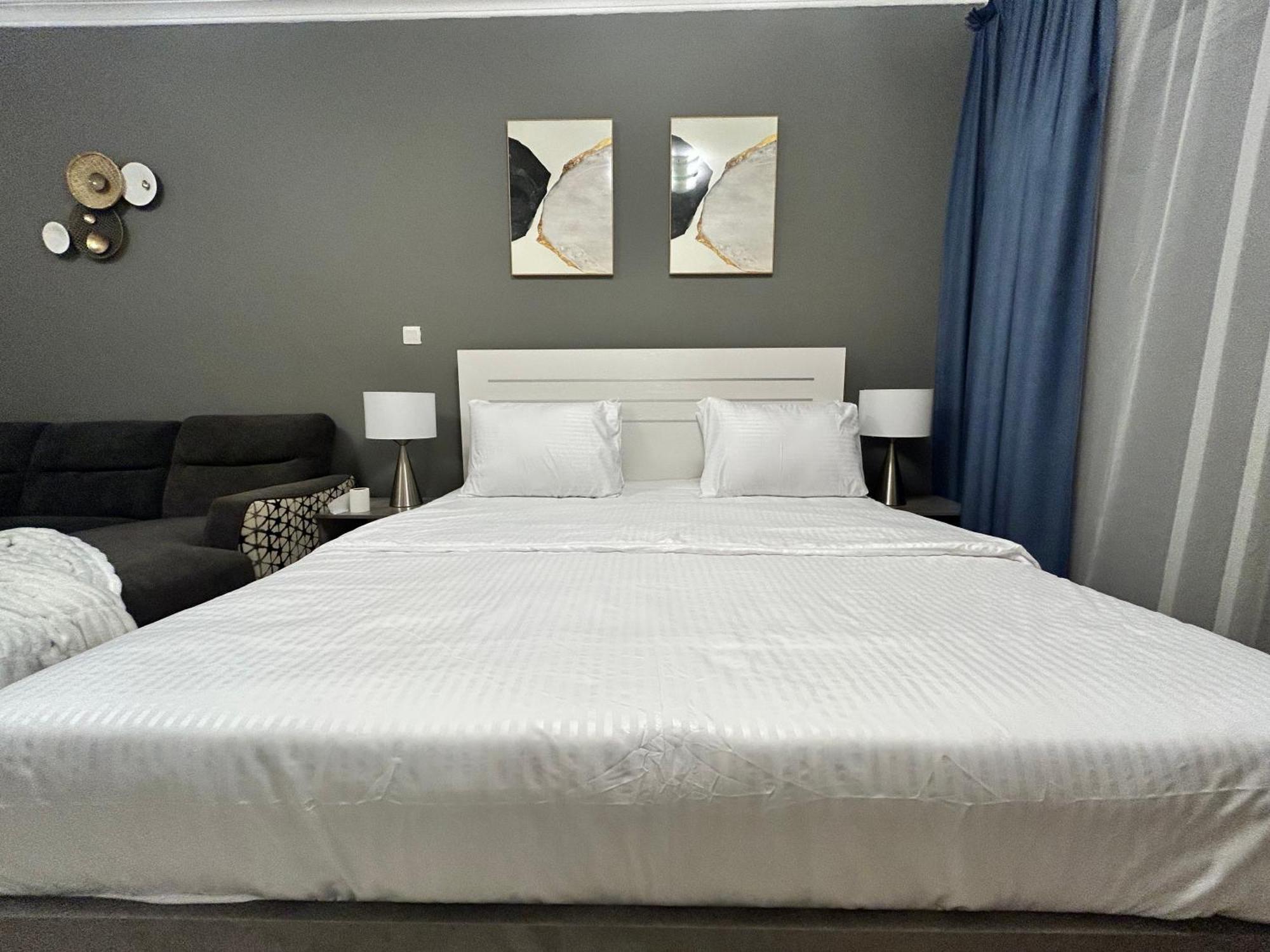 Apartment Chic Near Metro ! *