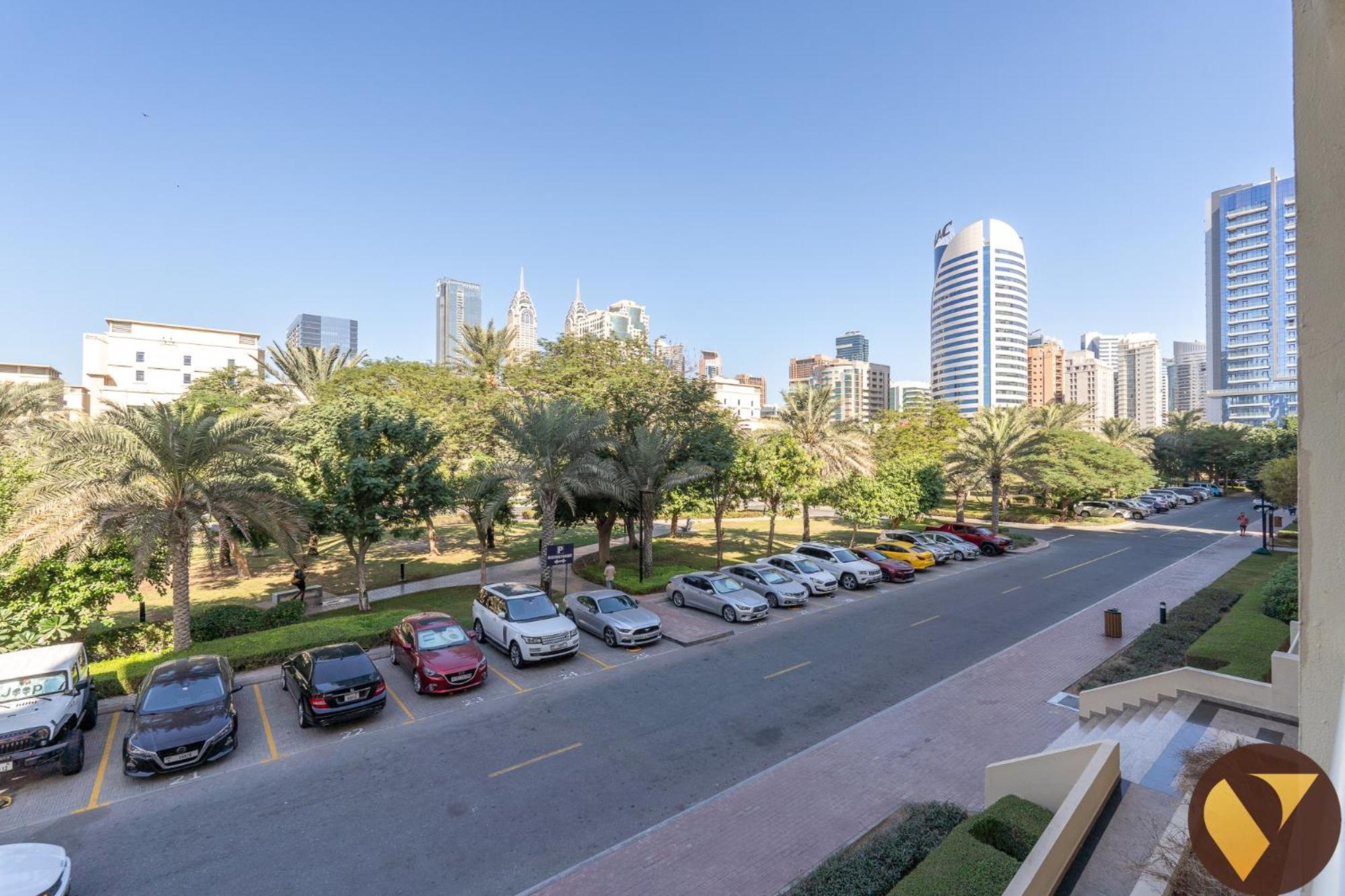 Apartment Vogue - The Greens And Views *