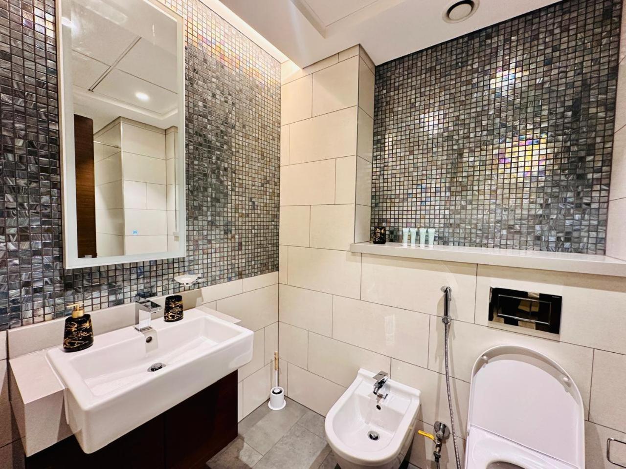 Big Layout 2br Fully Furnished Hartland Greens
