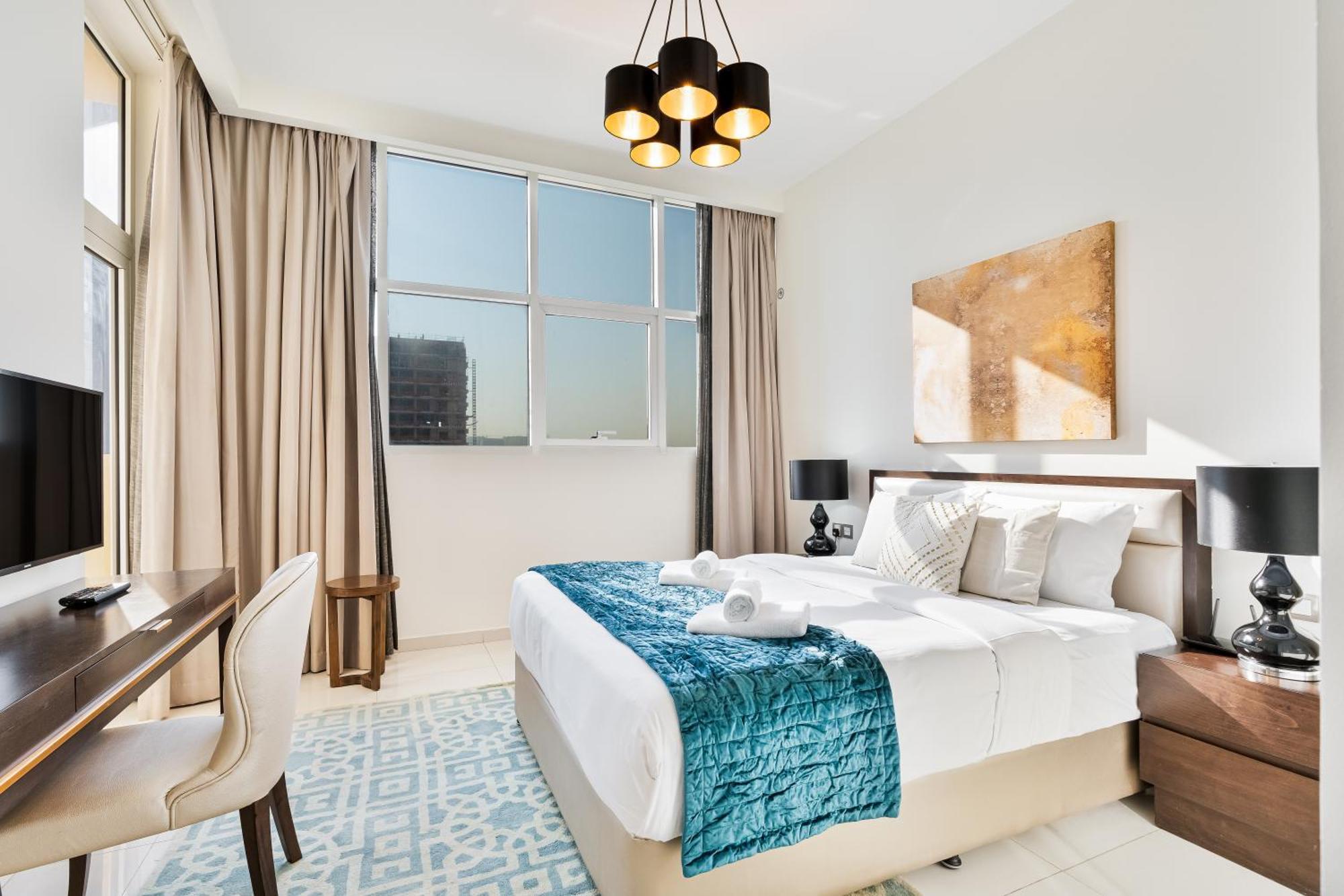 Urban Sanctuary With Pool, Gym And Playground Apartment
